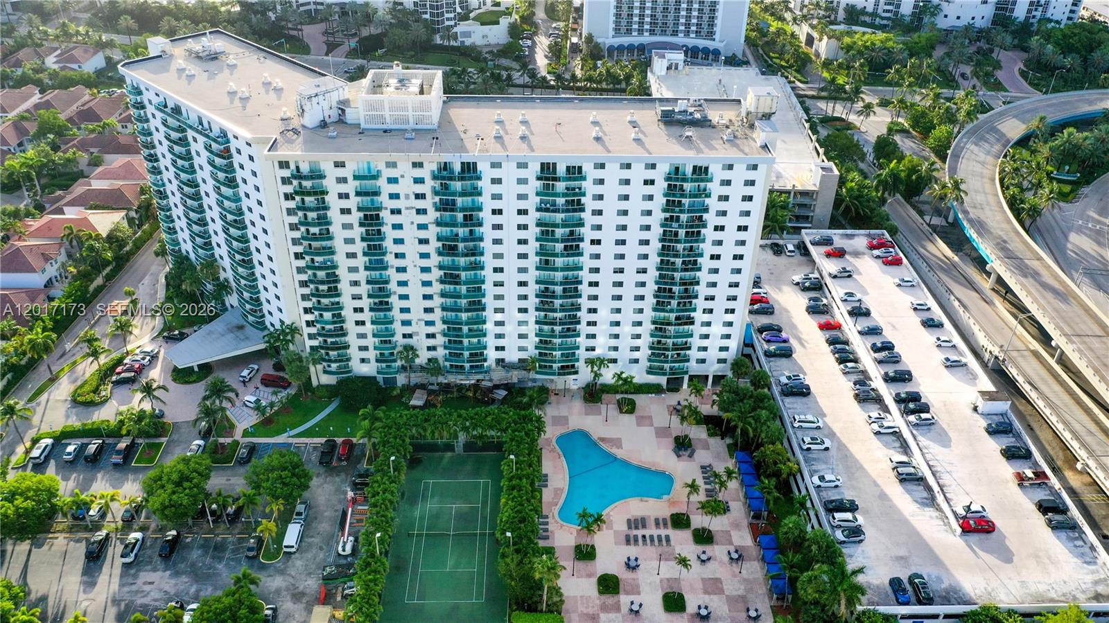 19370 Collins Ave # 621