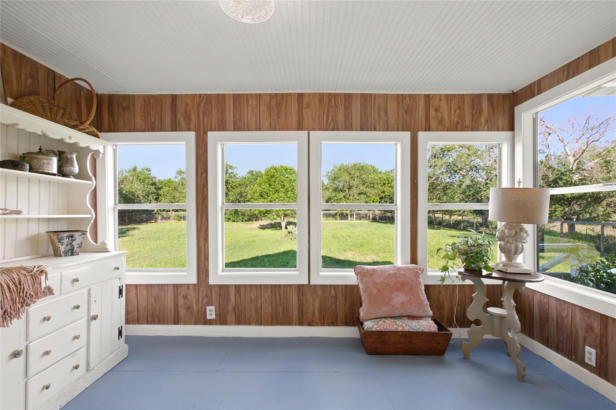 372 Old Lockhart RD