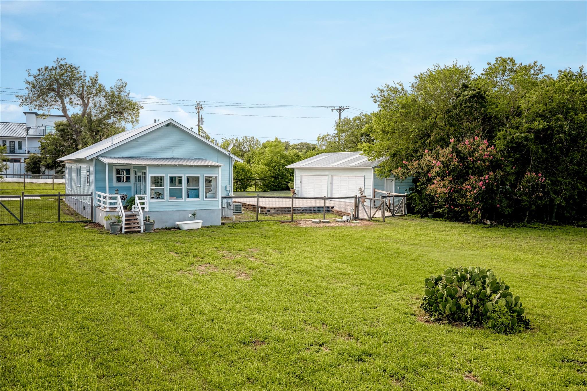 372 Old Lockhart RD