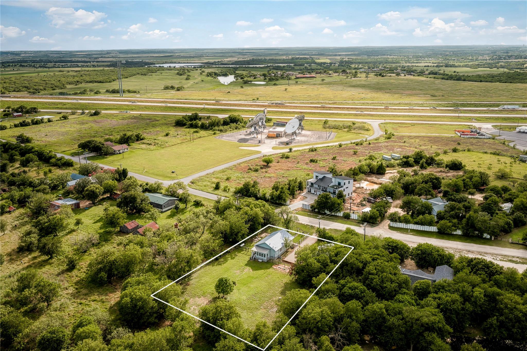 372 Old Lockhart RD