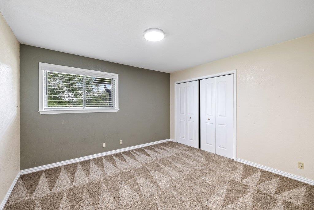 1609 Mesquite LN
