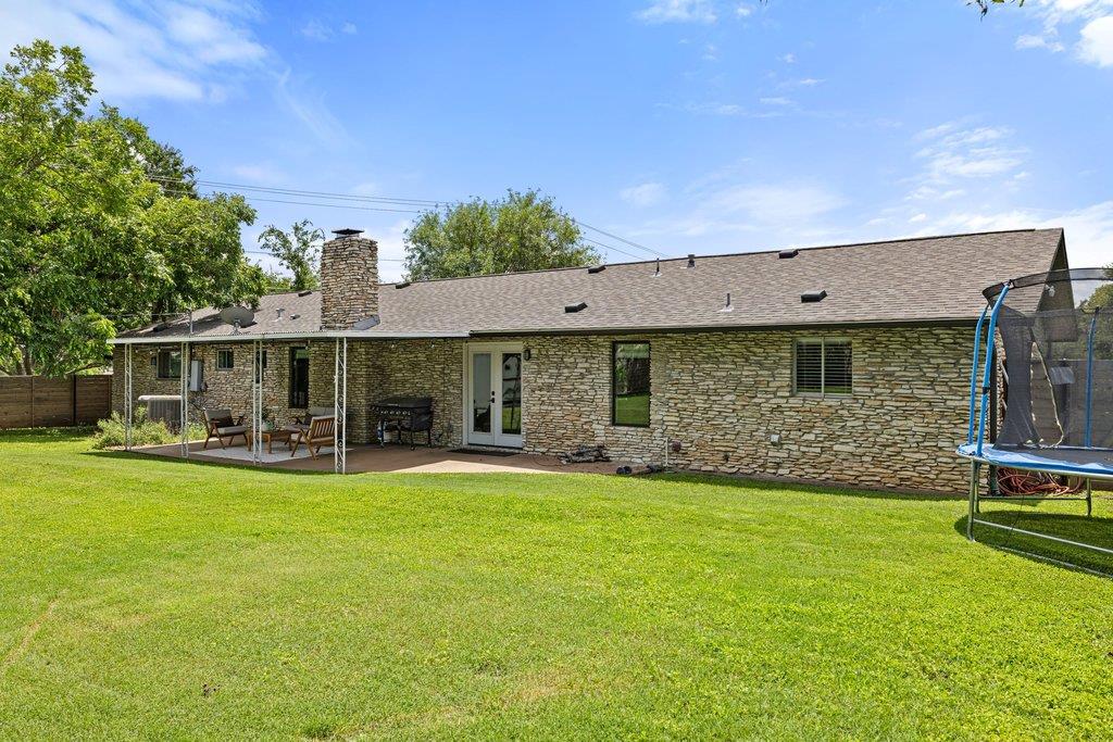 1609 Mesquite LN