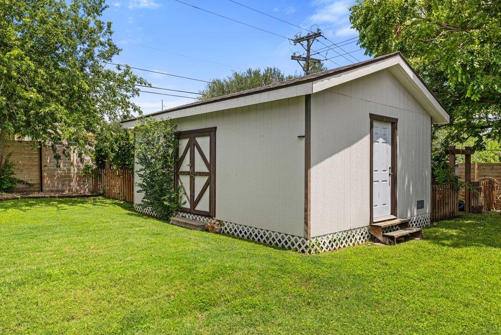 1609 Mesquite LN