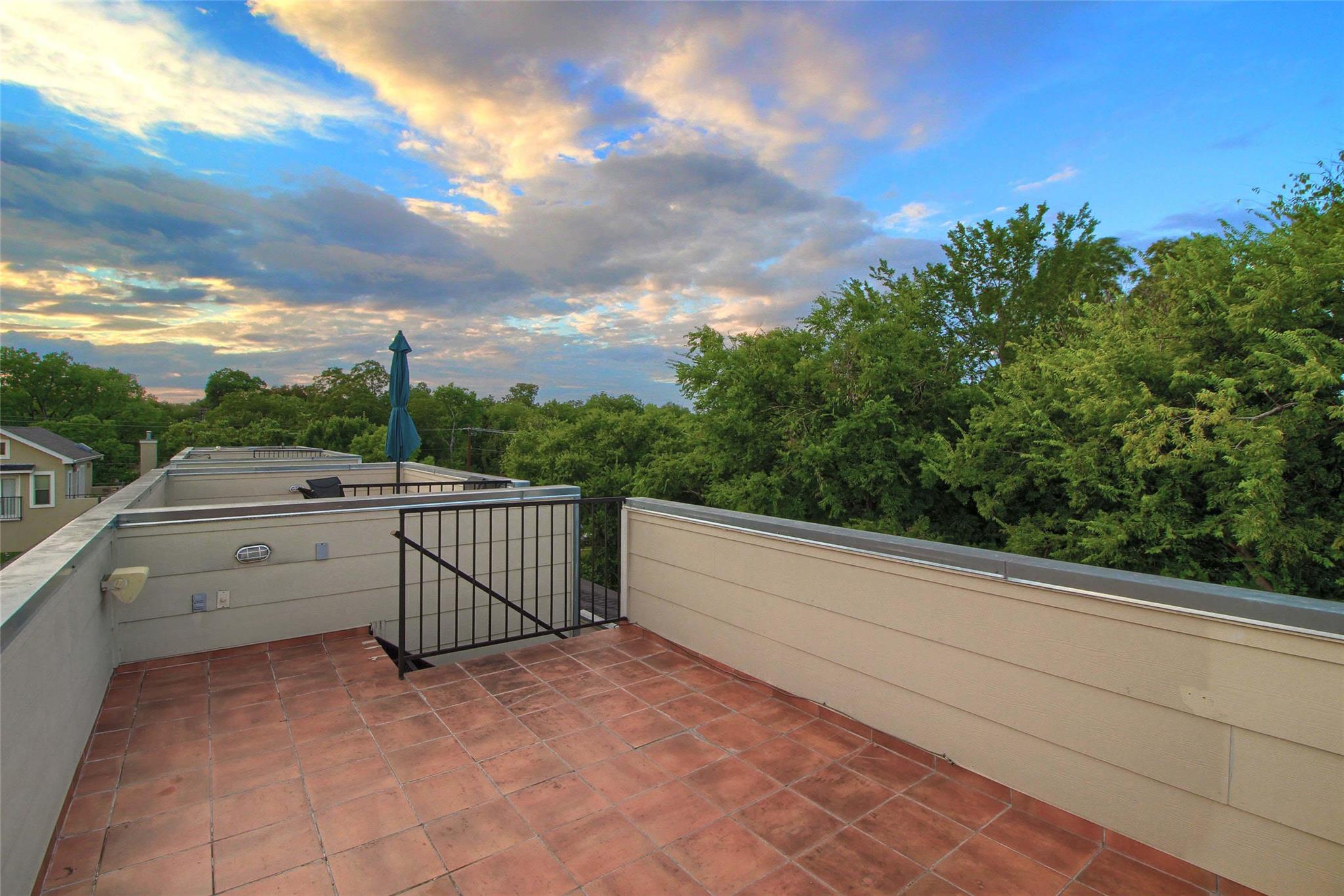 1115 Kinney Ave # 37