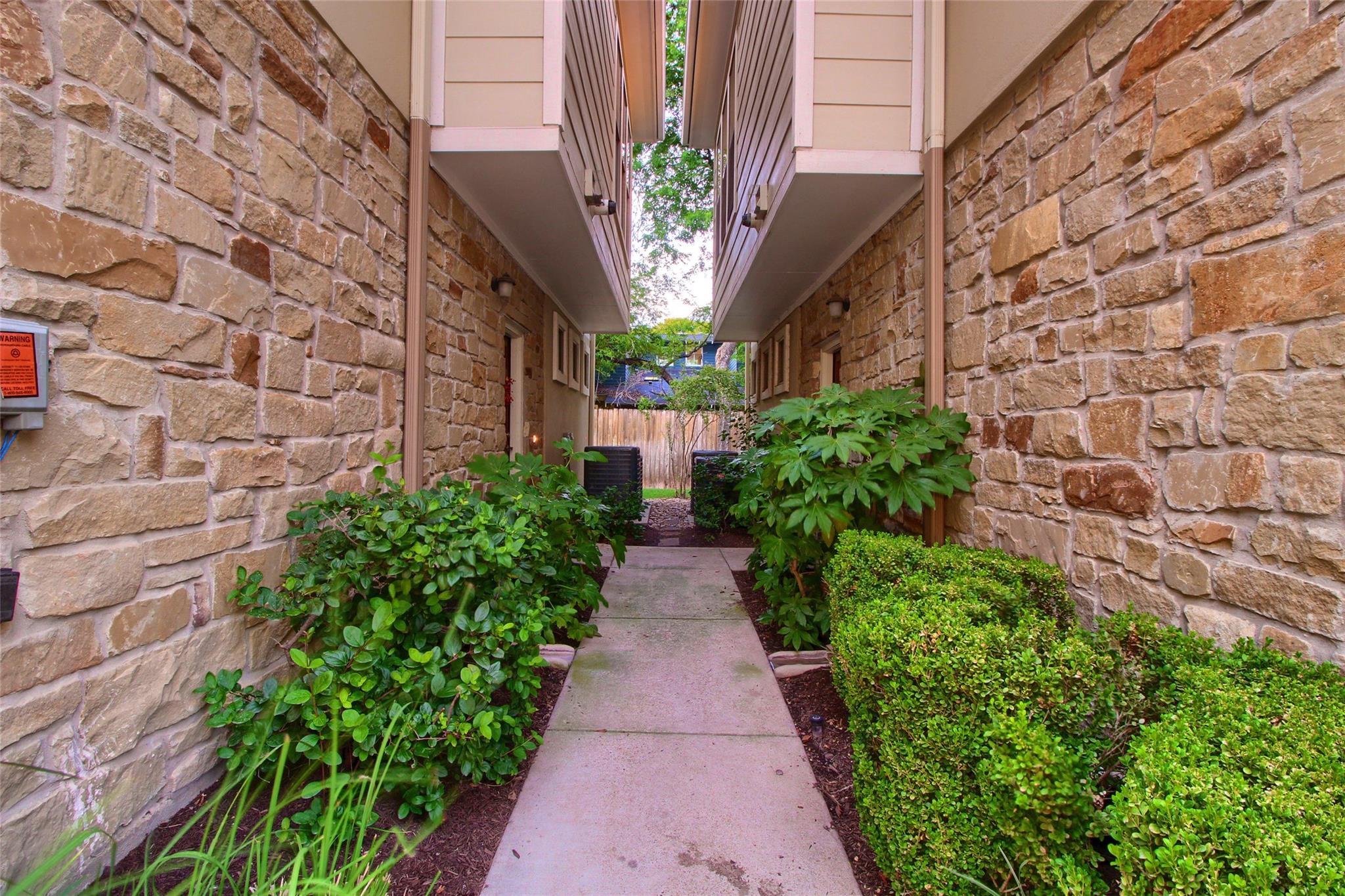 1115 Kinney Ave # 37