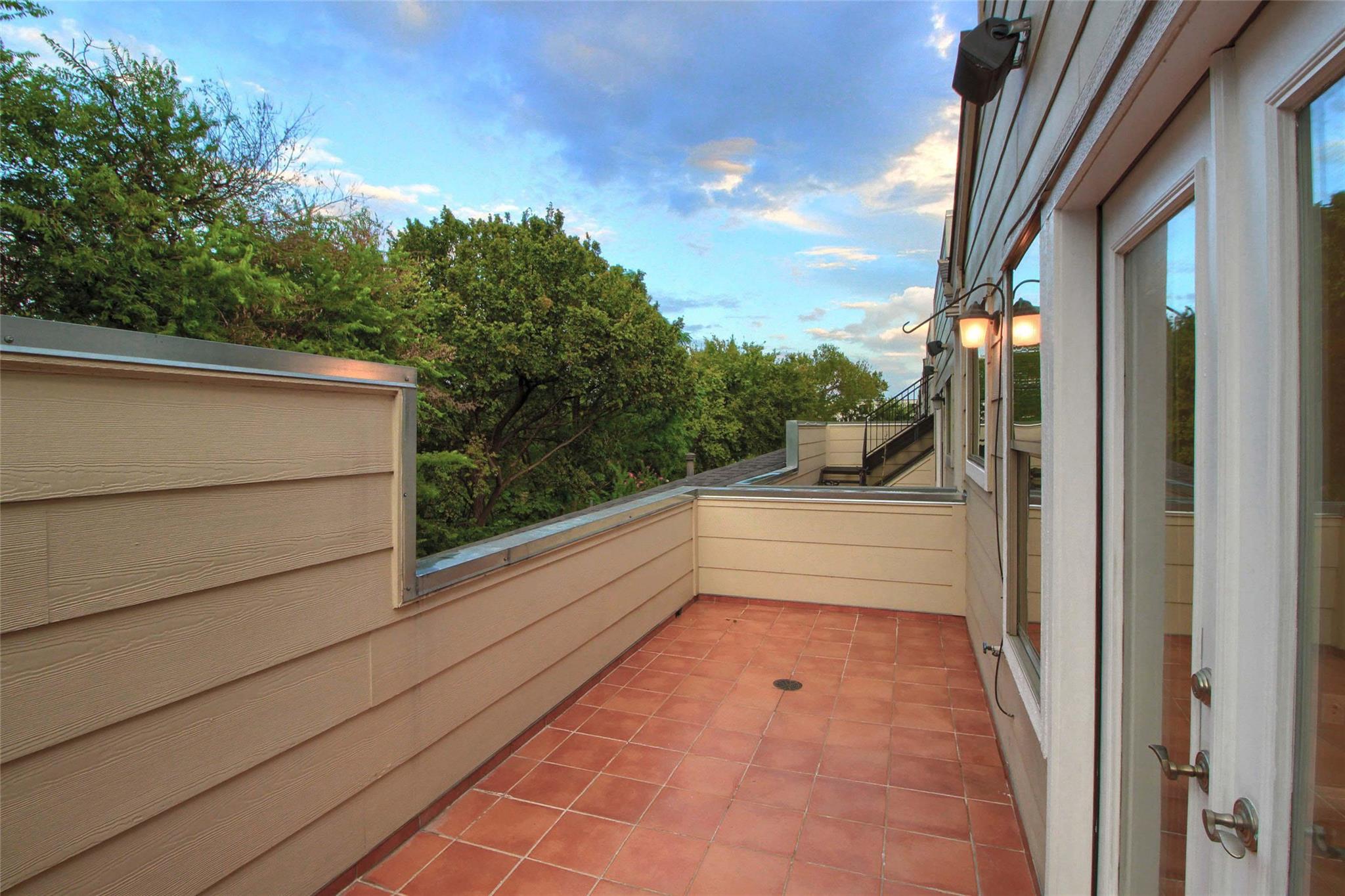 1115 Kinney Ave # 37