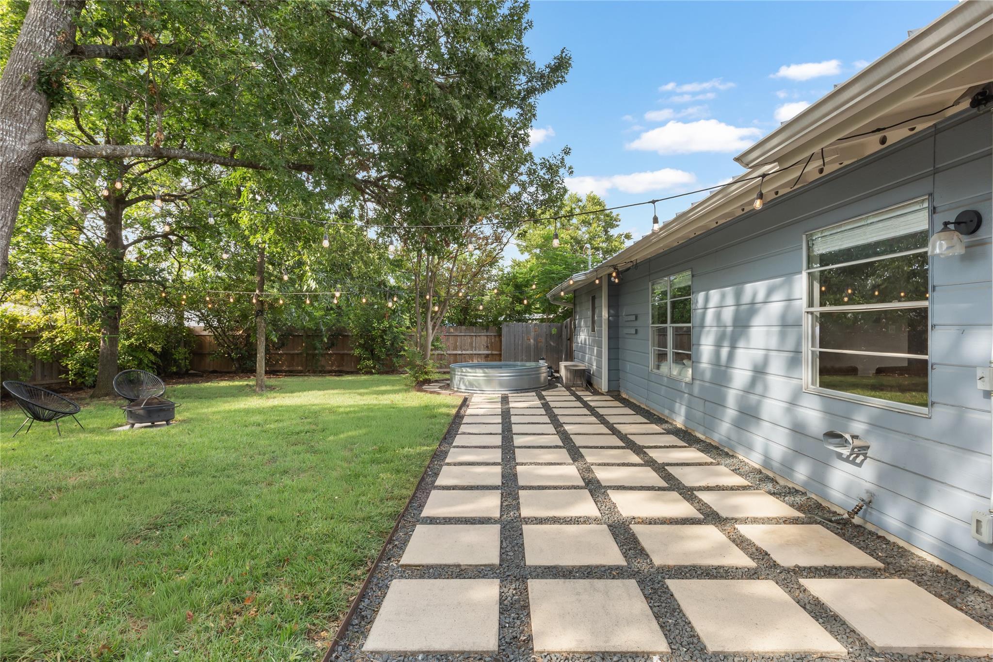 8007 Stillwood LN