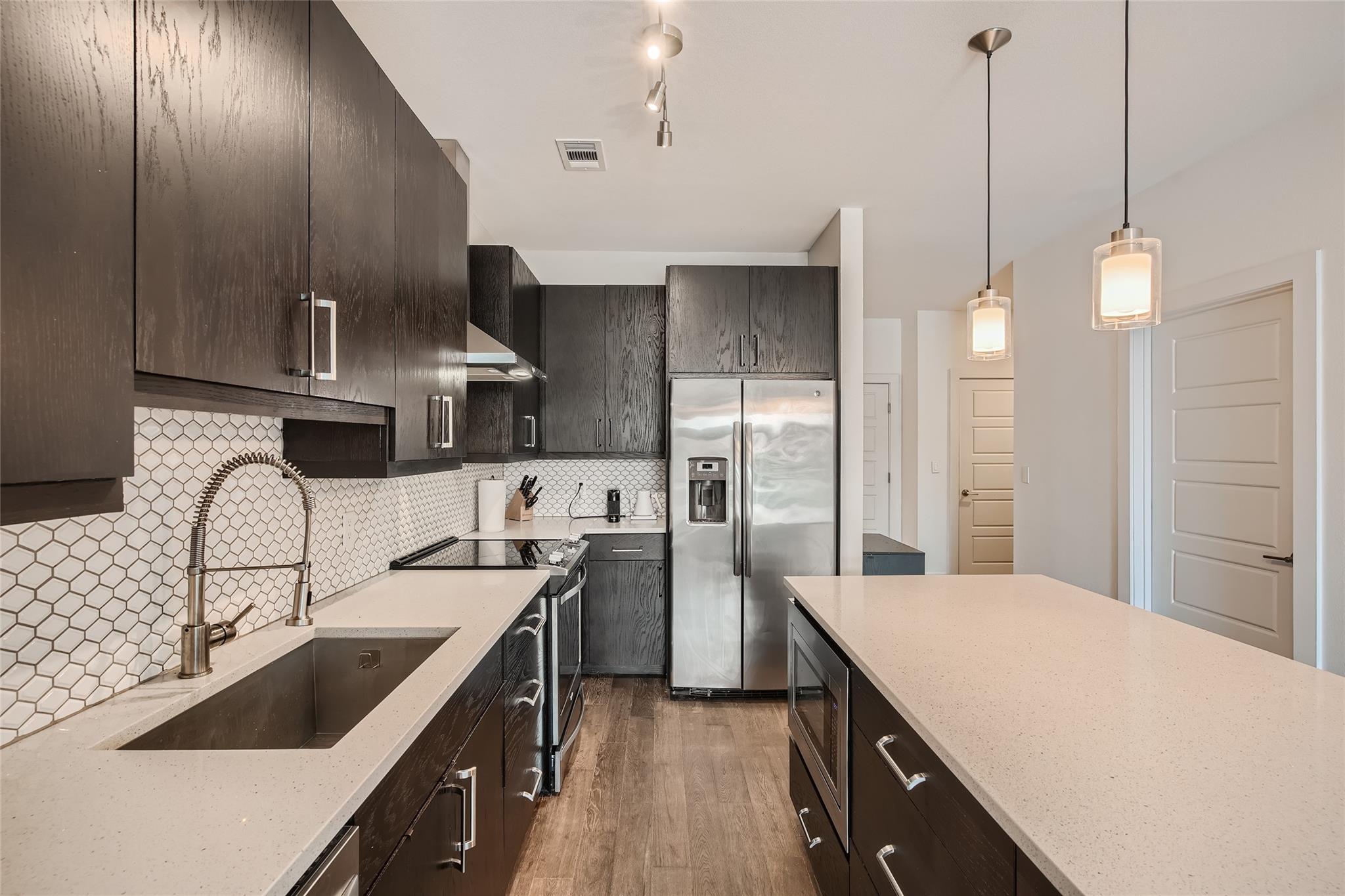 3114 S Congress Ave # 201