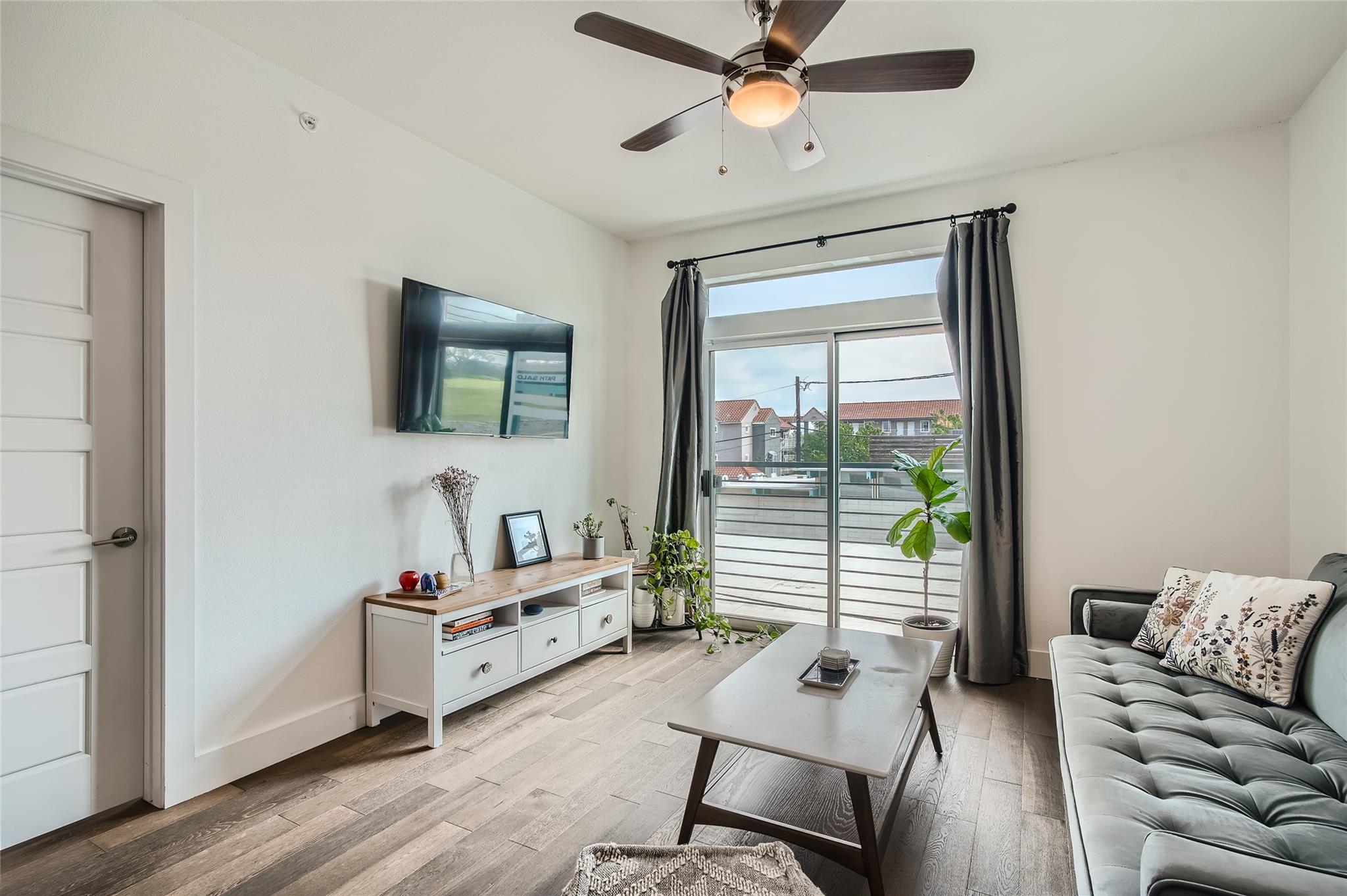 3114 S Congress Ave # 201