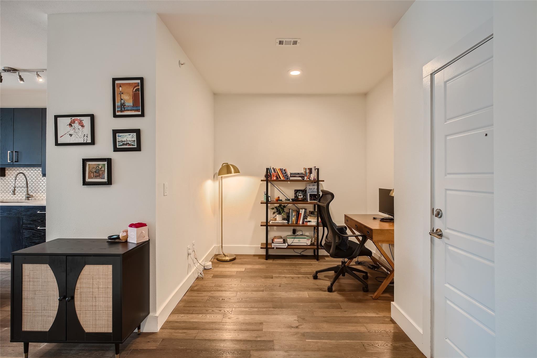 3114 S Congress Ave # 201