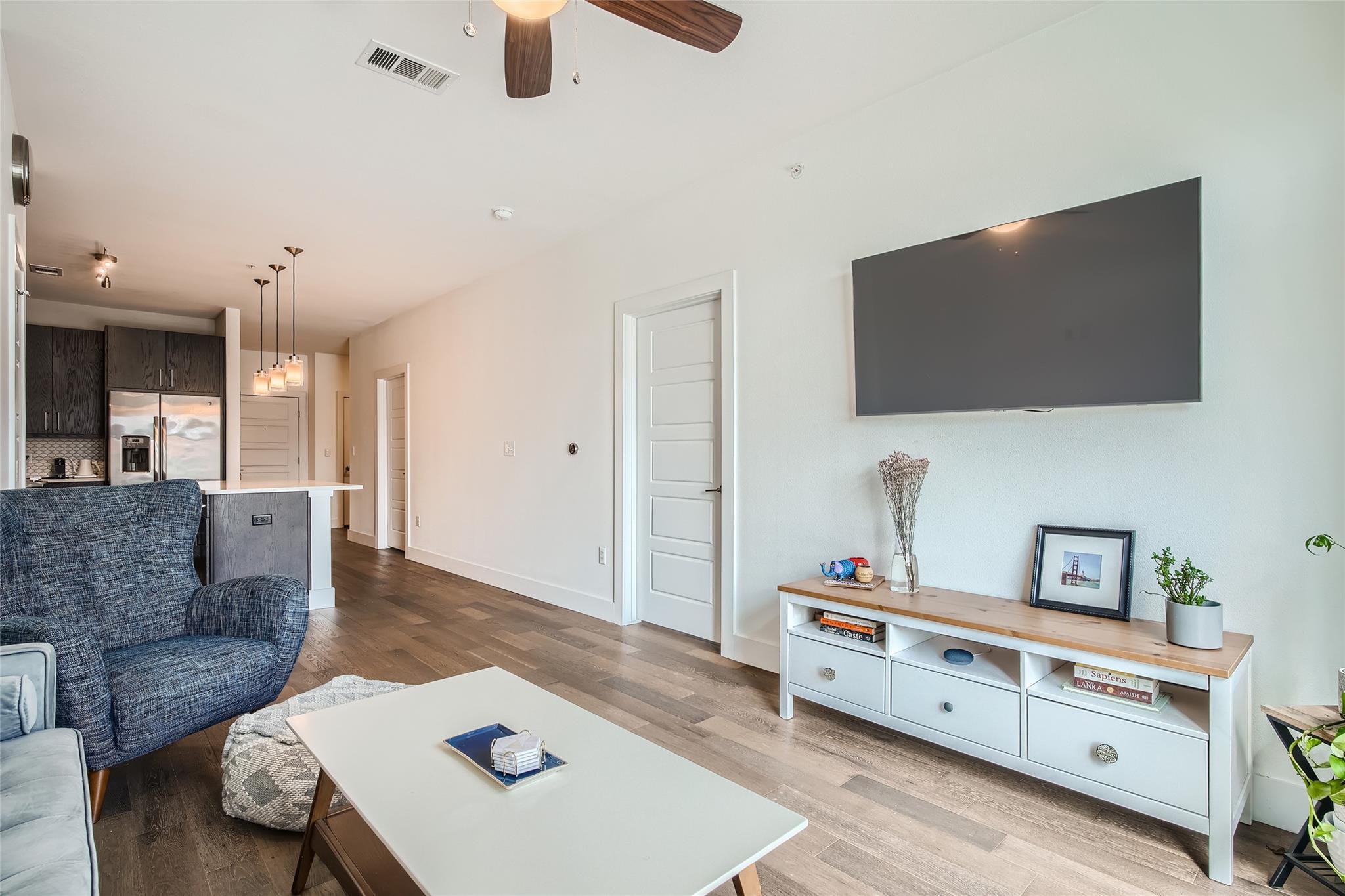 3114 S Congress Ave # 201