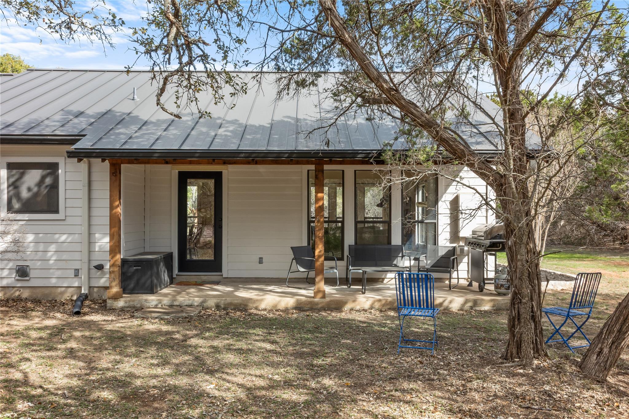 2300 A River RD
