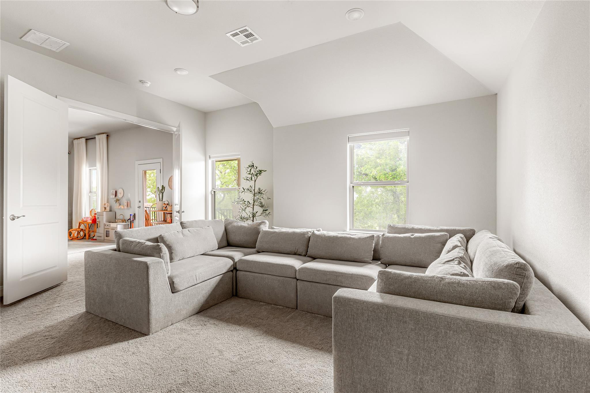 438 Premier Park LOOP