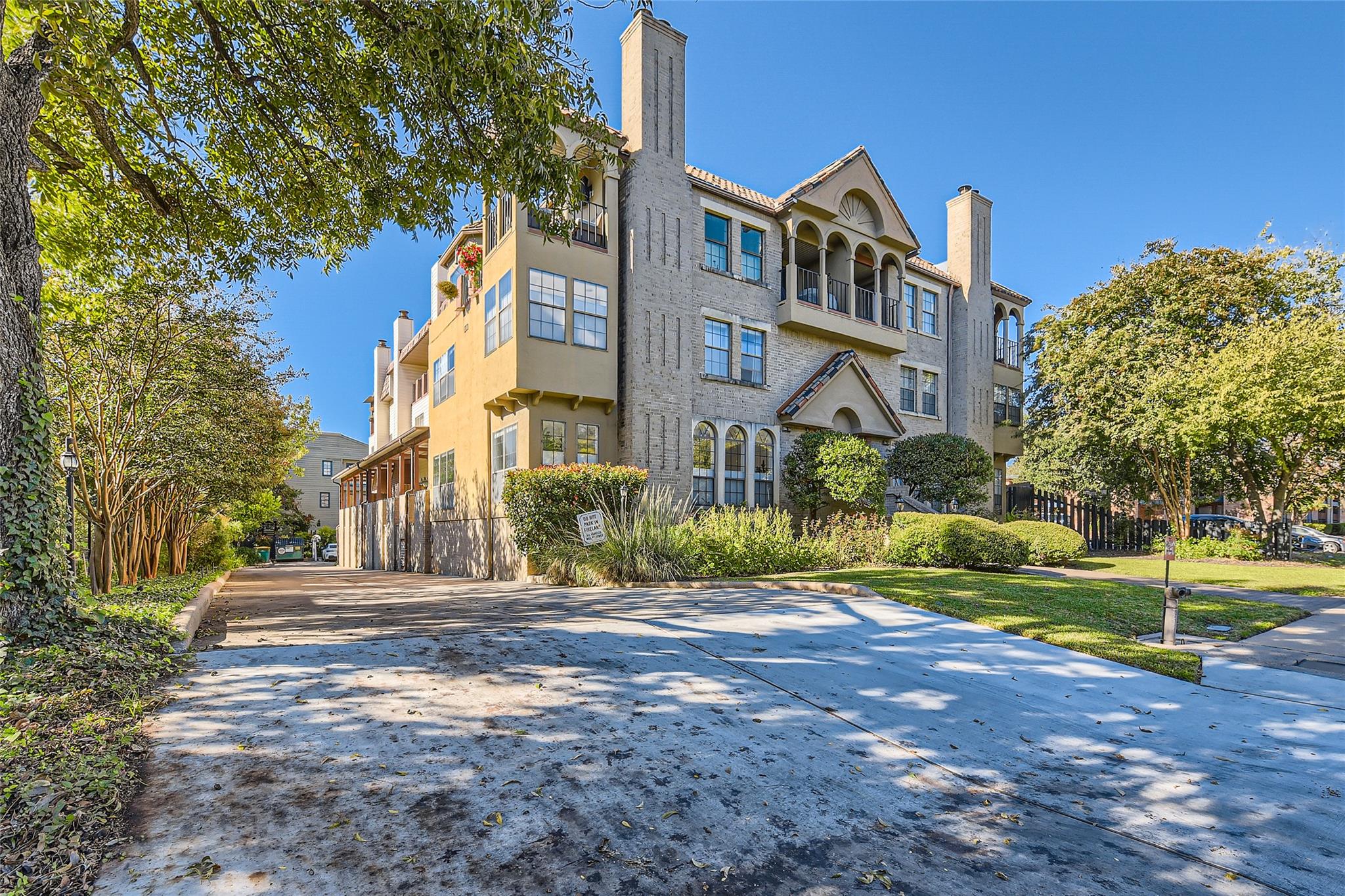 1704 West Ave # 106