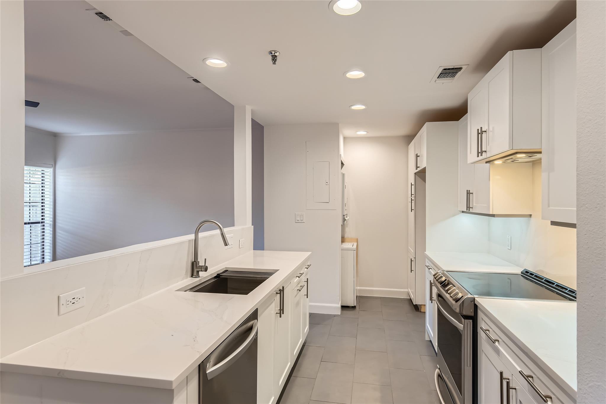 1704 West Ave # 106