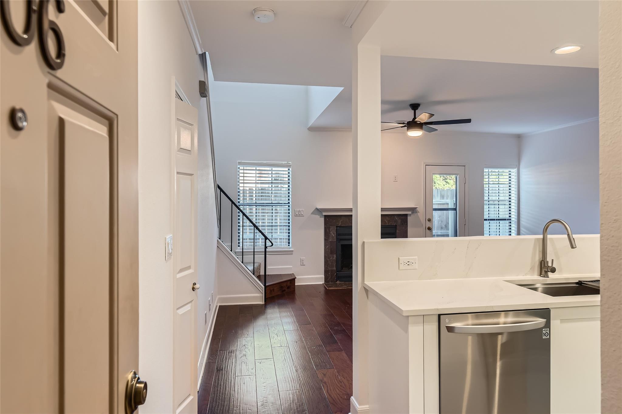 1704 West Ave # 106