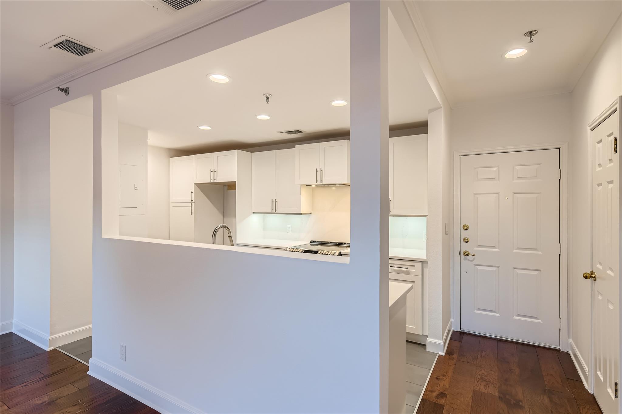 1704 West Ave # 106