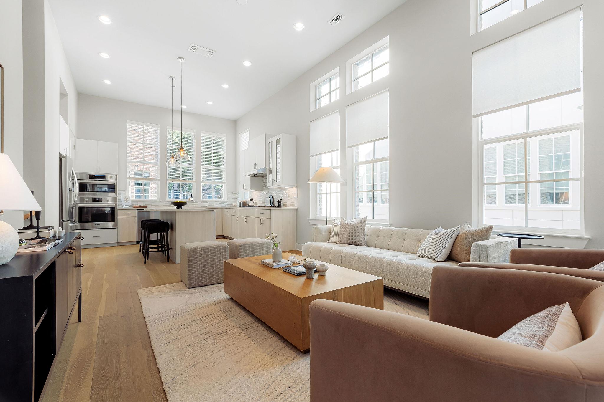 1215 Shore District DR