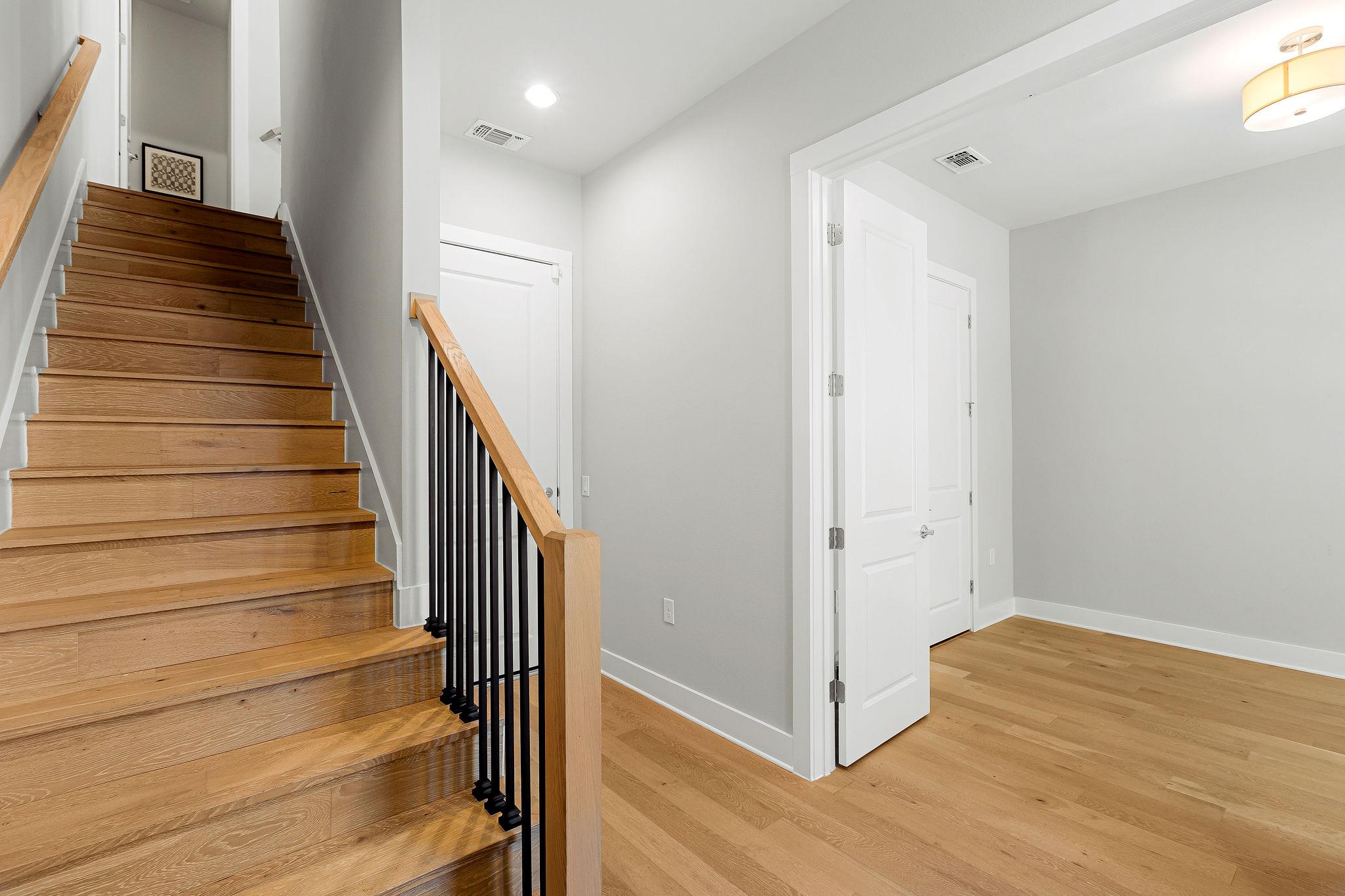 1215 Shore District DR