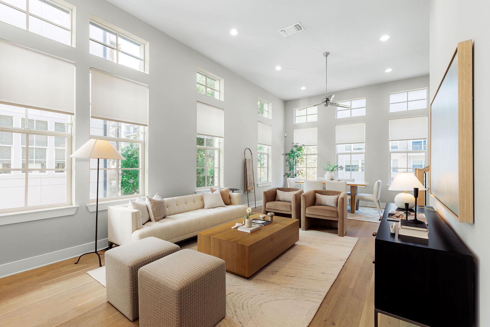 1215 Shore District DR