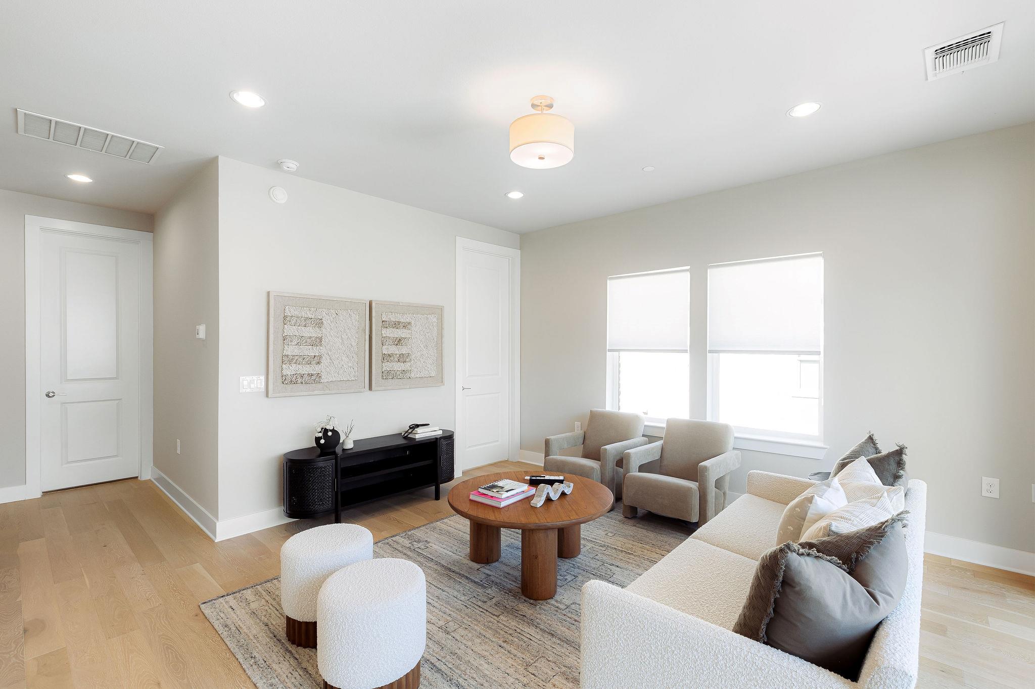 1215 Shore District DR
