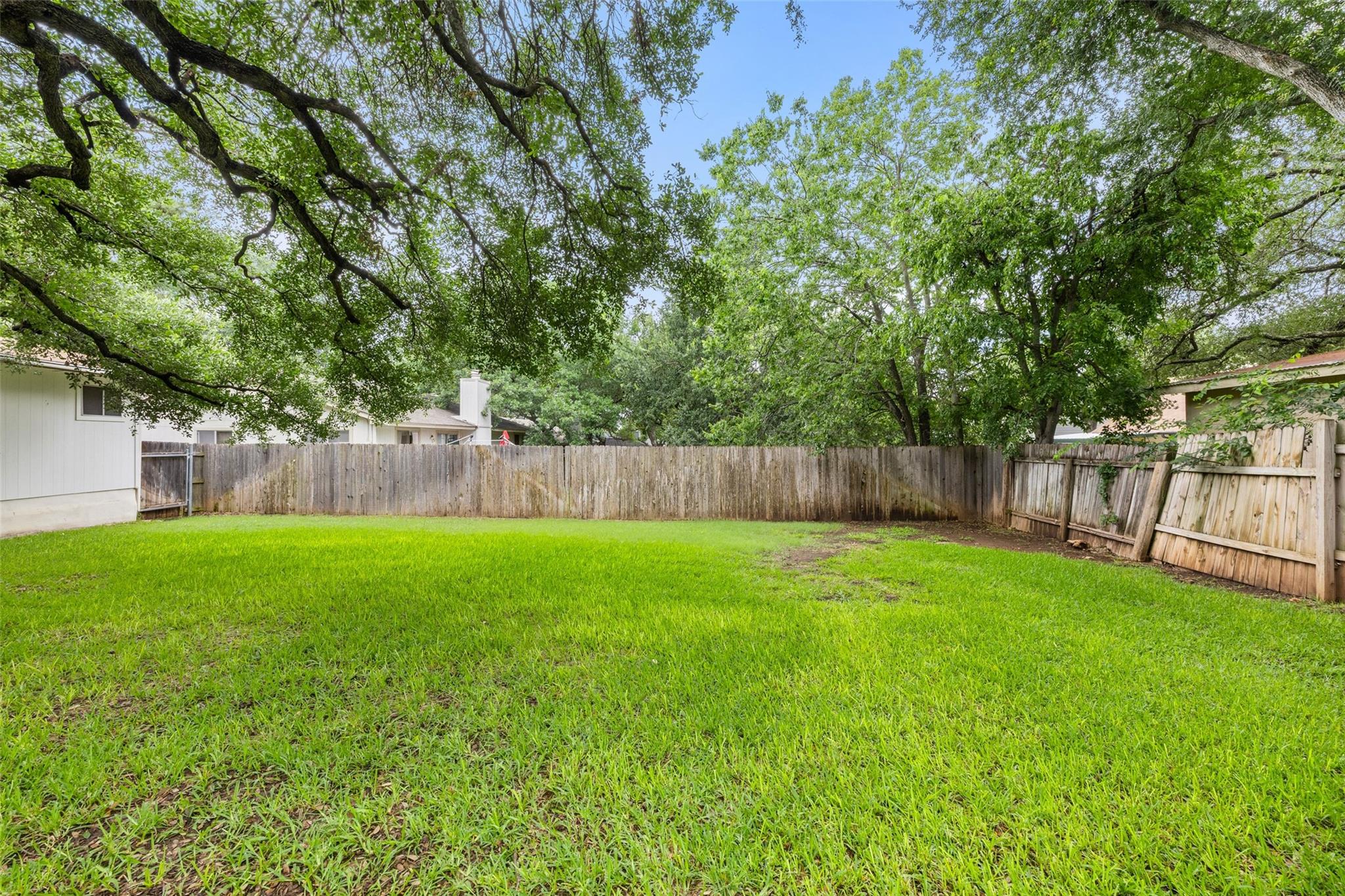 12006 Trianon LN