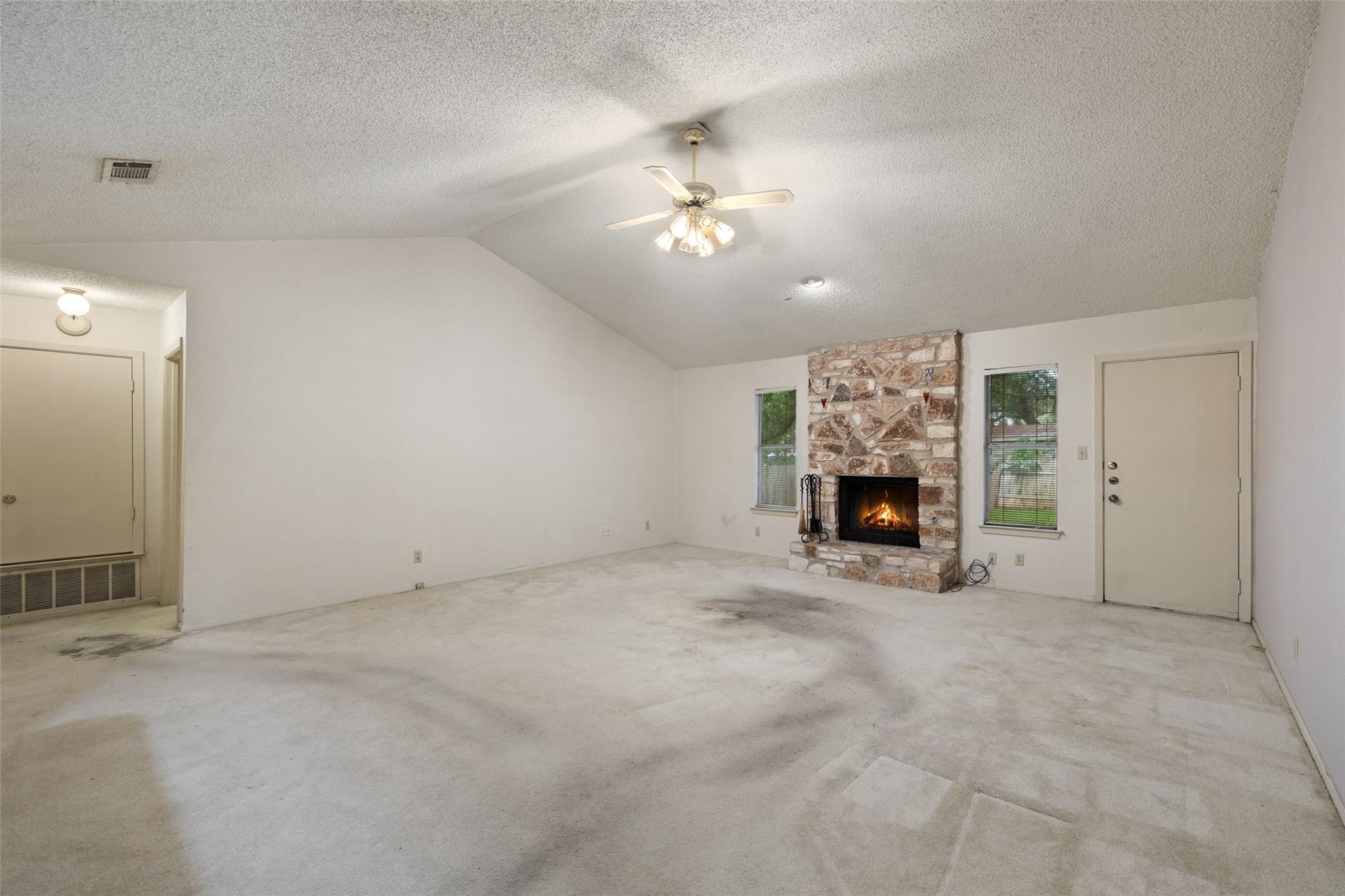 12006 Trianon LN