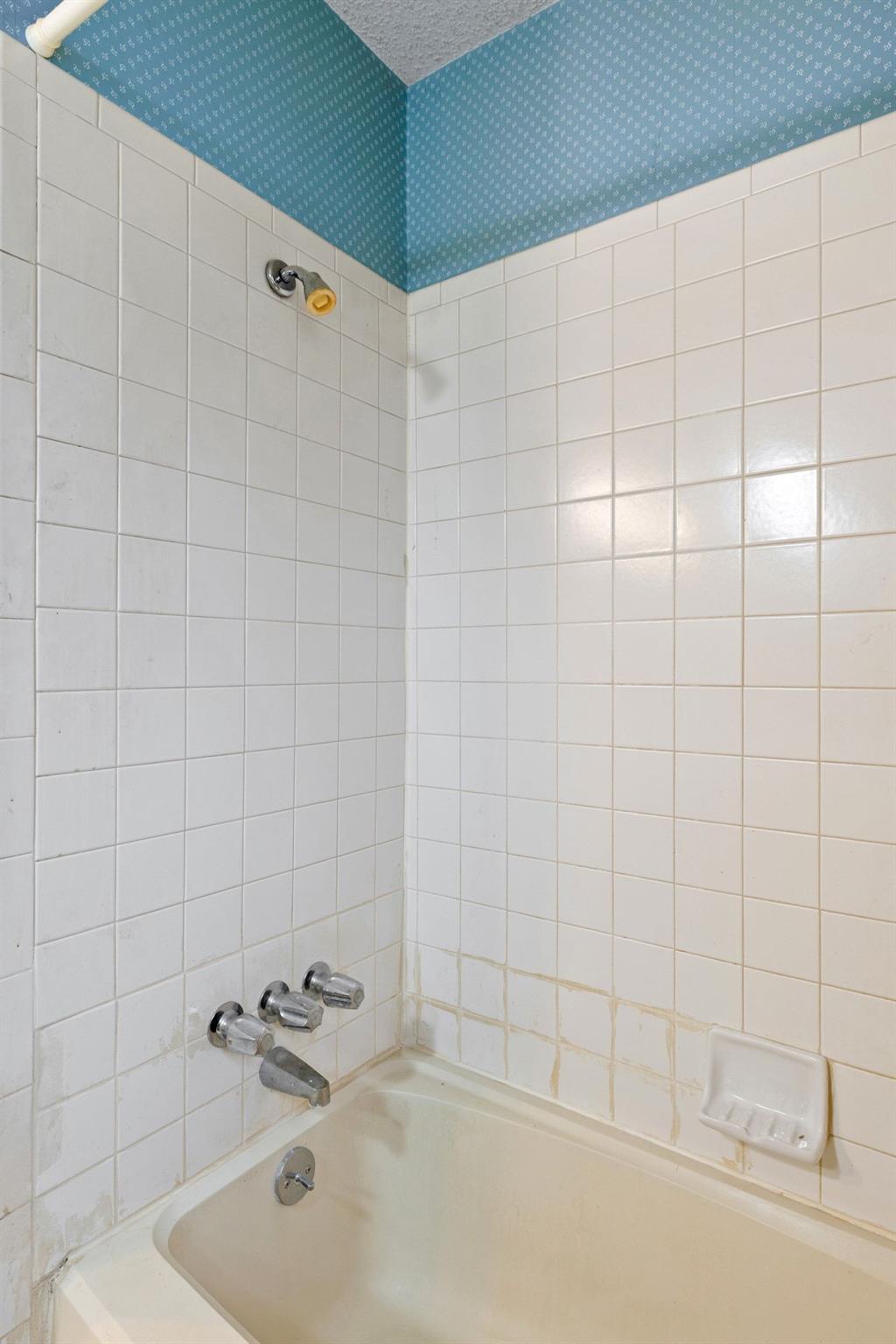 12006 Trianon LN