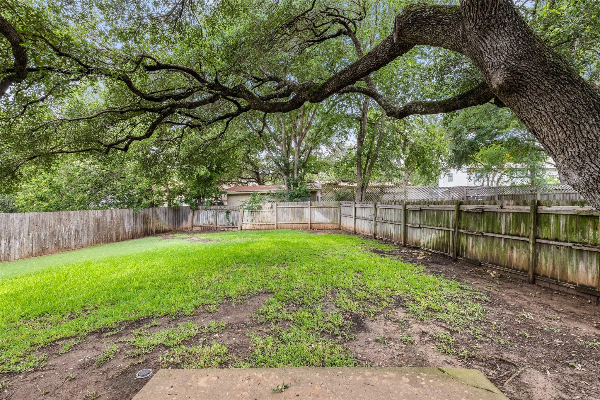 12006 Trianon LN