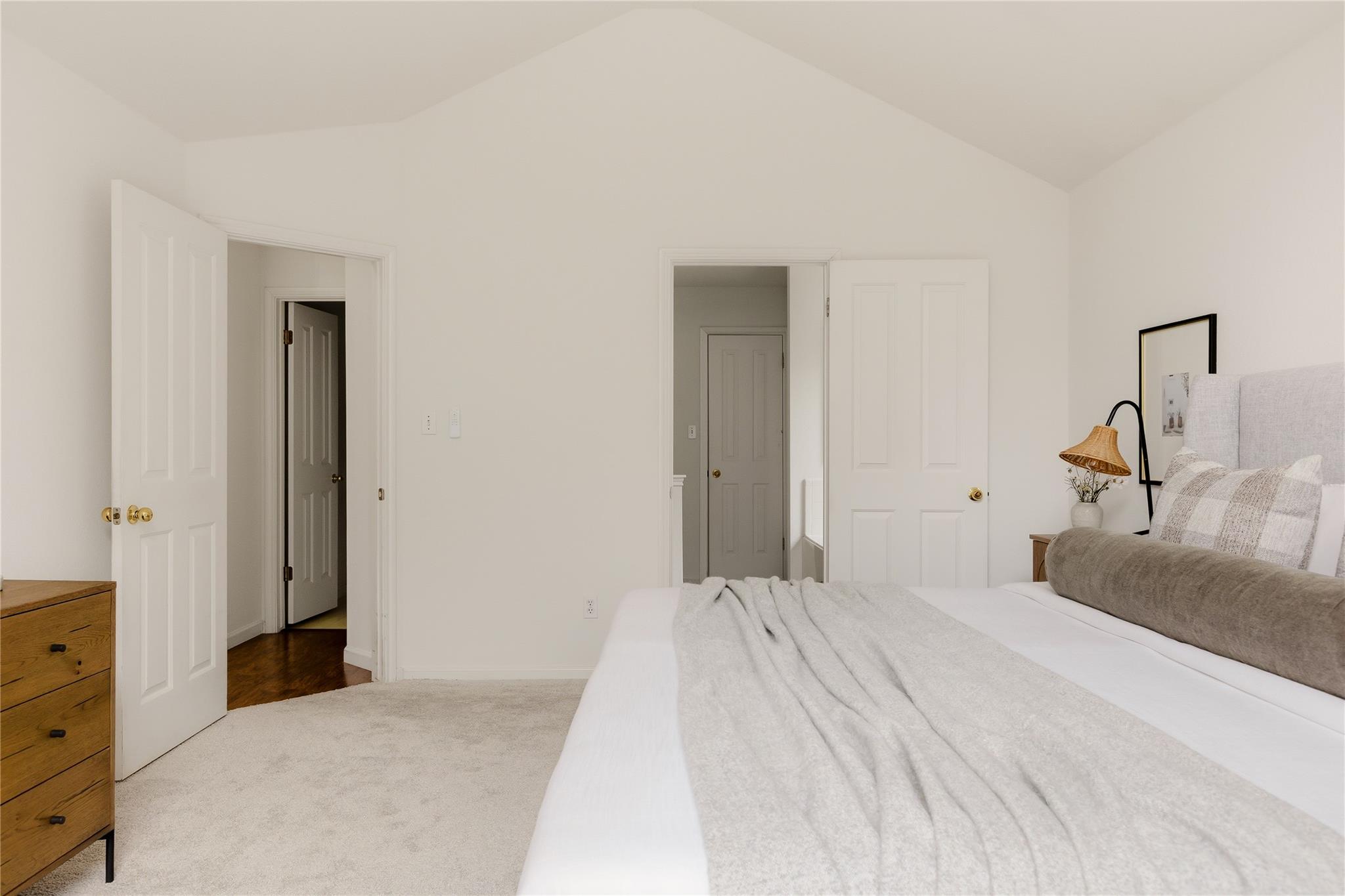 5736 Lomita Verde CIR
