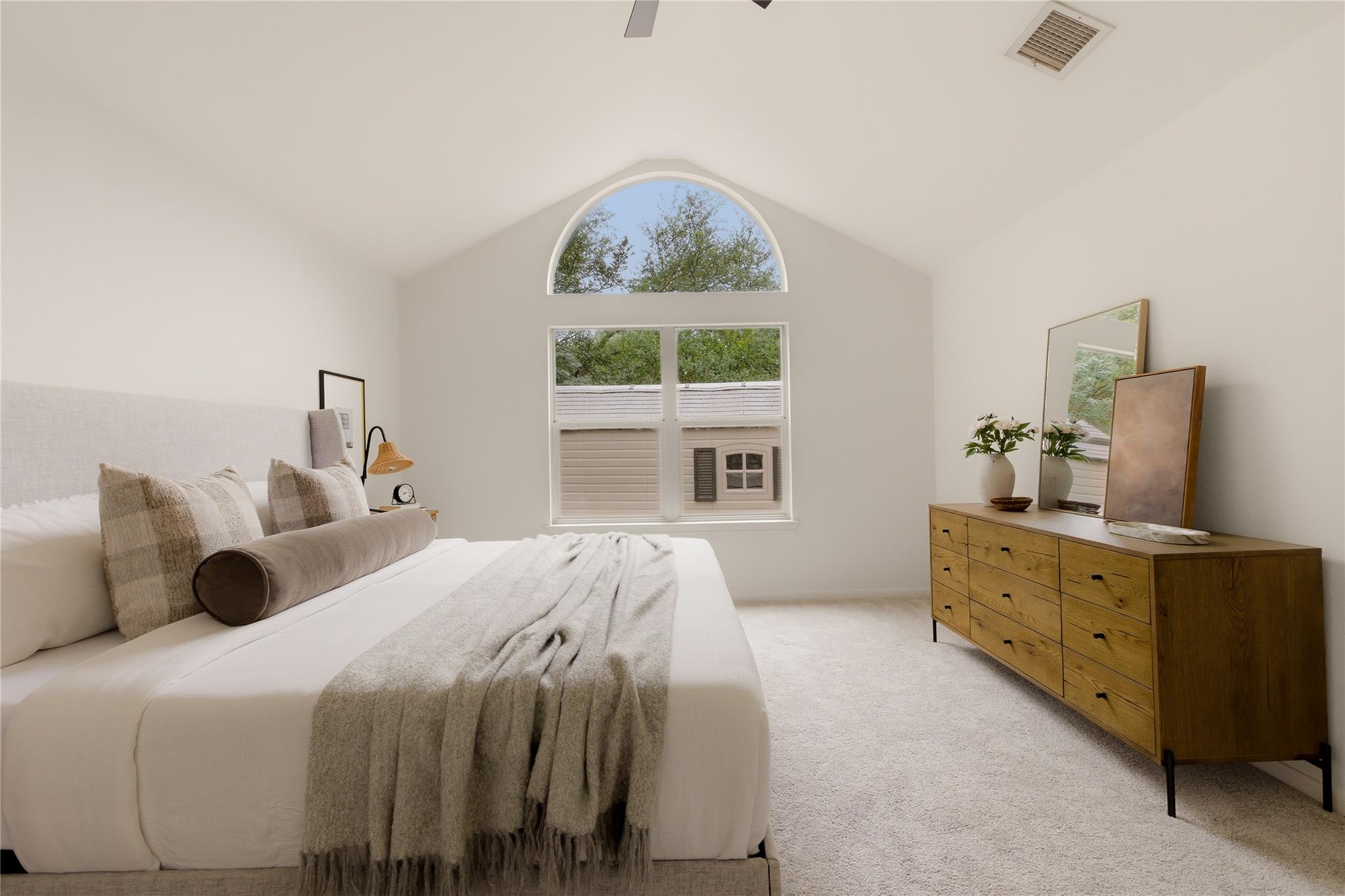 5736 Lomita Verde CIR