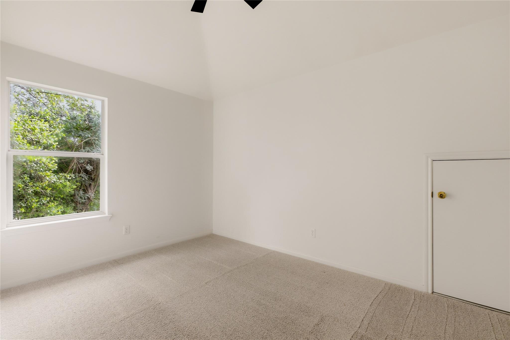 5736 Lomita Verde CIR