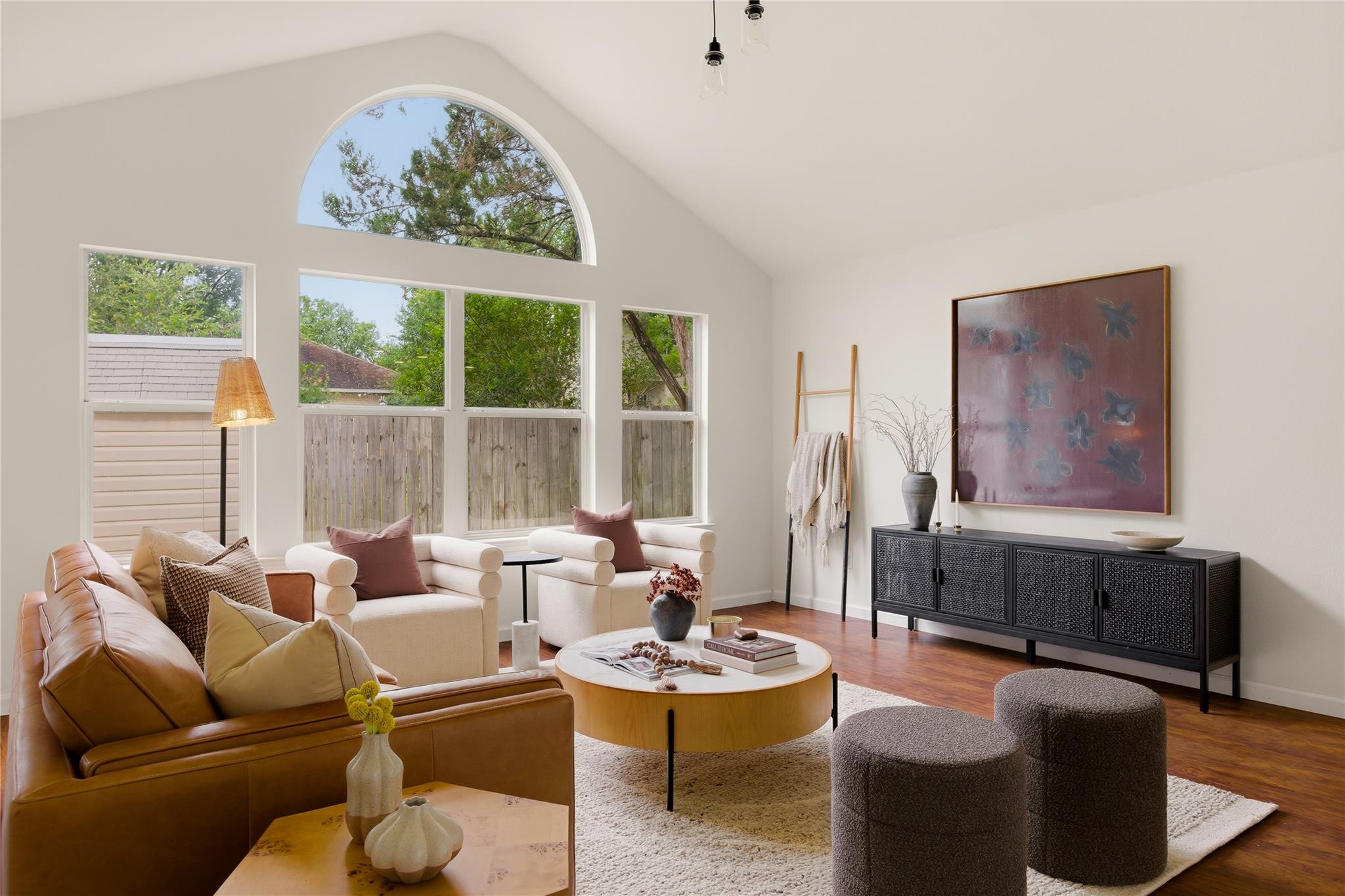 5736 Lomita Verde CIR