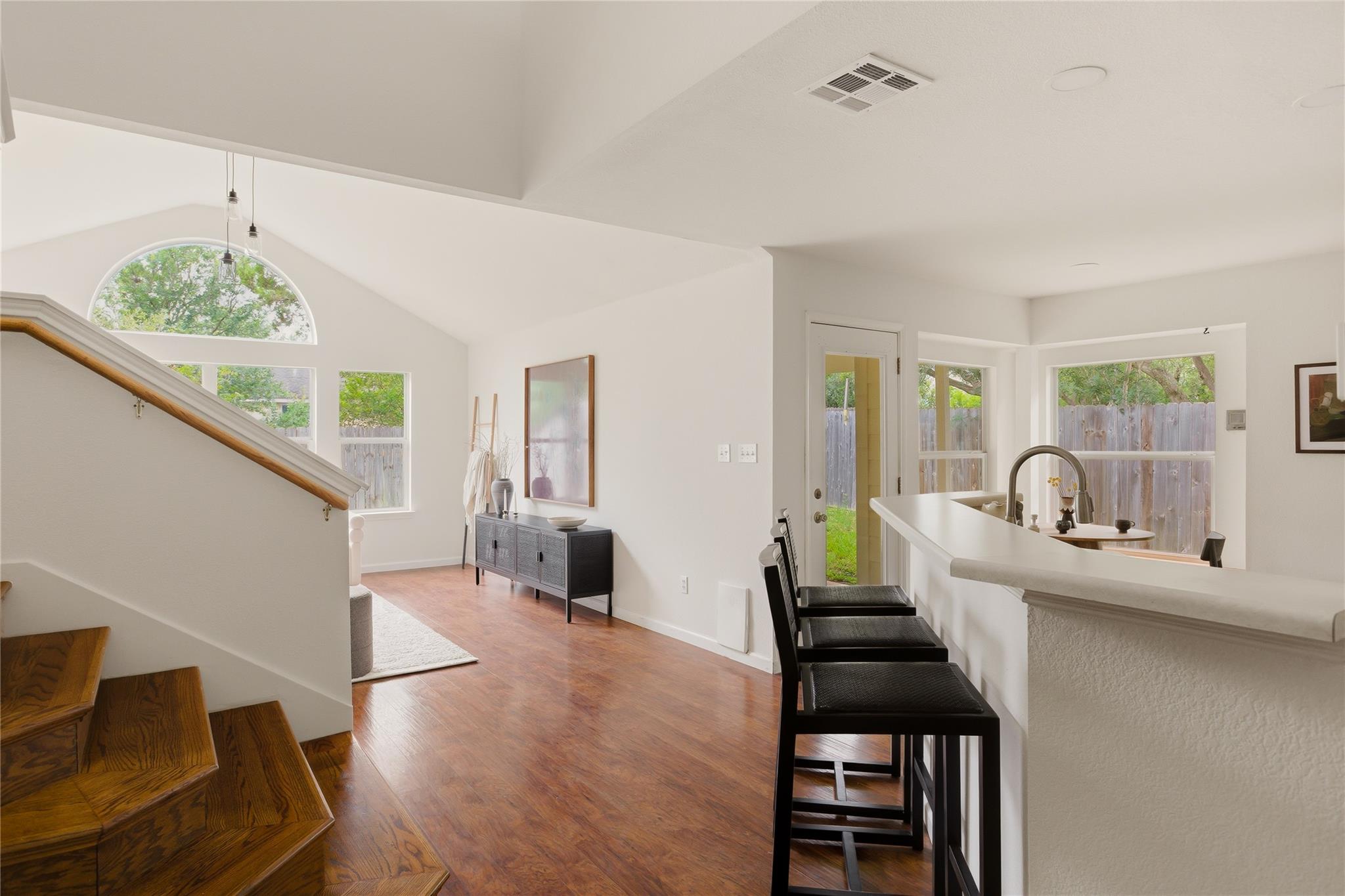 5736 Lomita Verde CIR