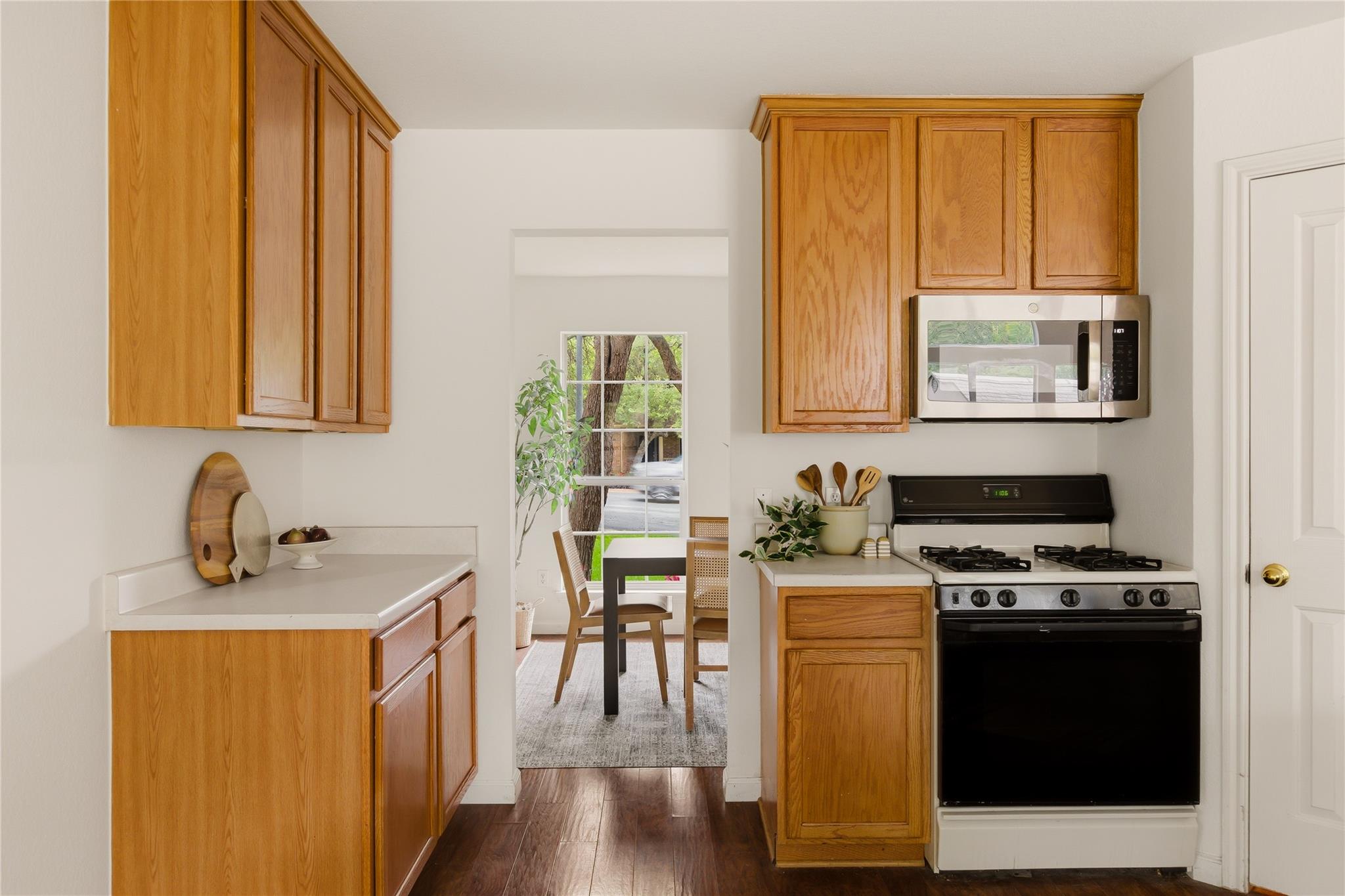 5736 Lomita Verde CIR