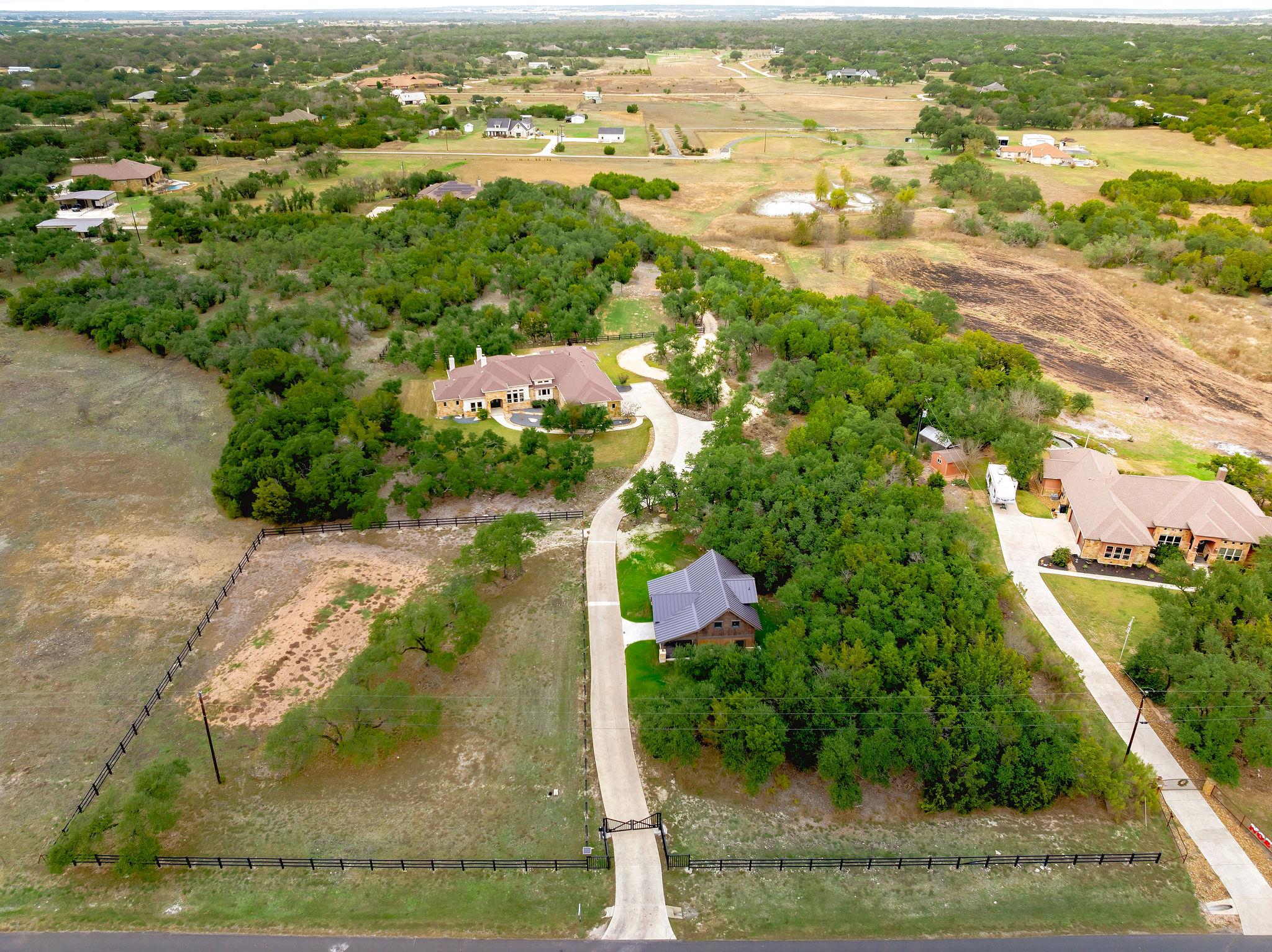 812 Jennings Branch RD