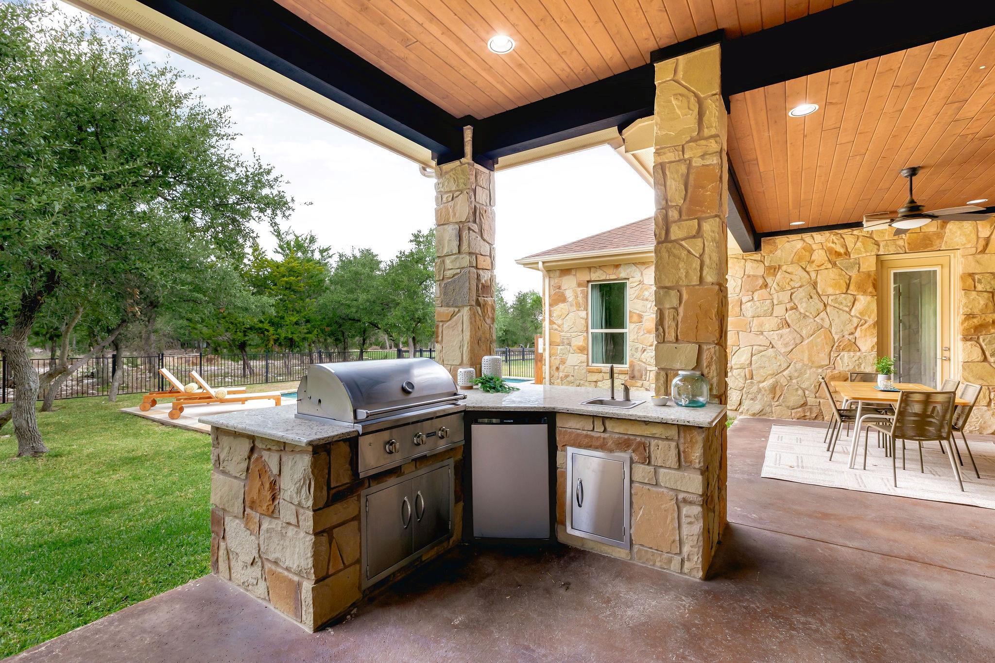 812 Jennings Branch RD