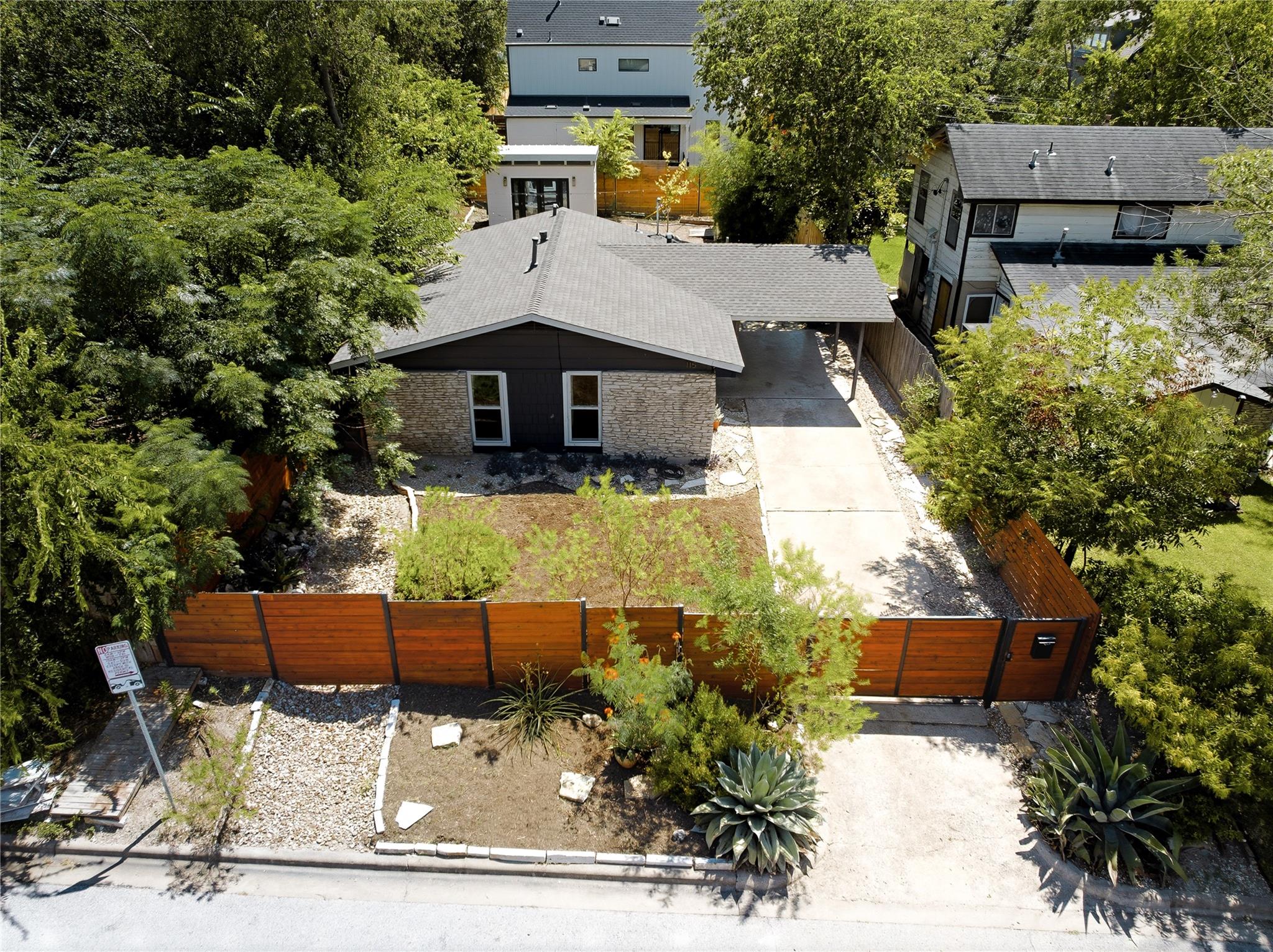 115 Frederick ST