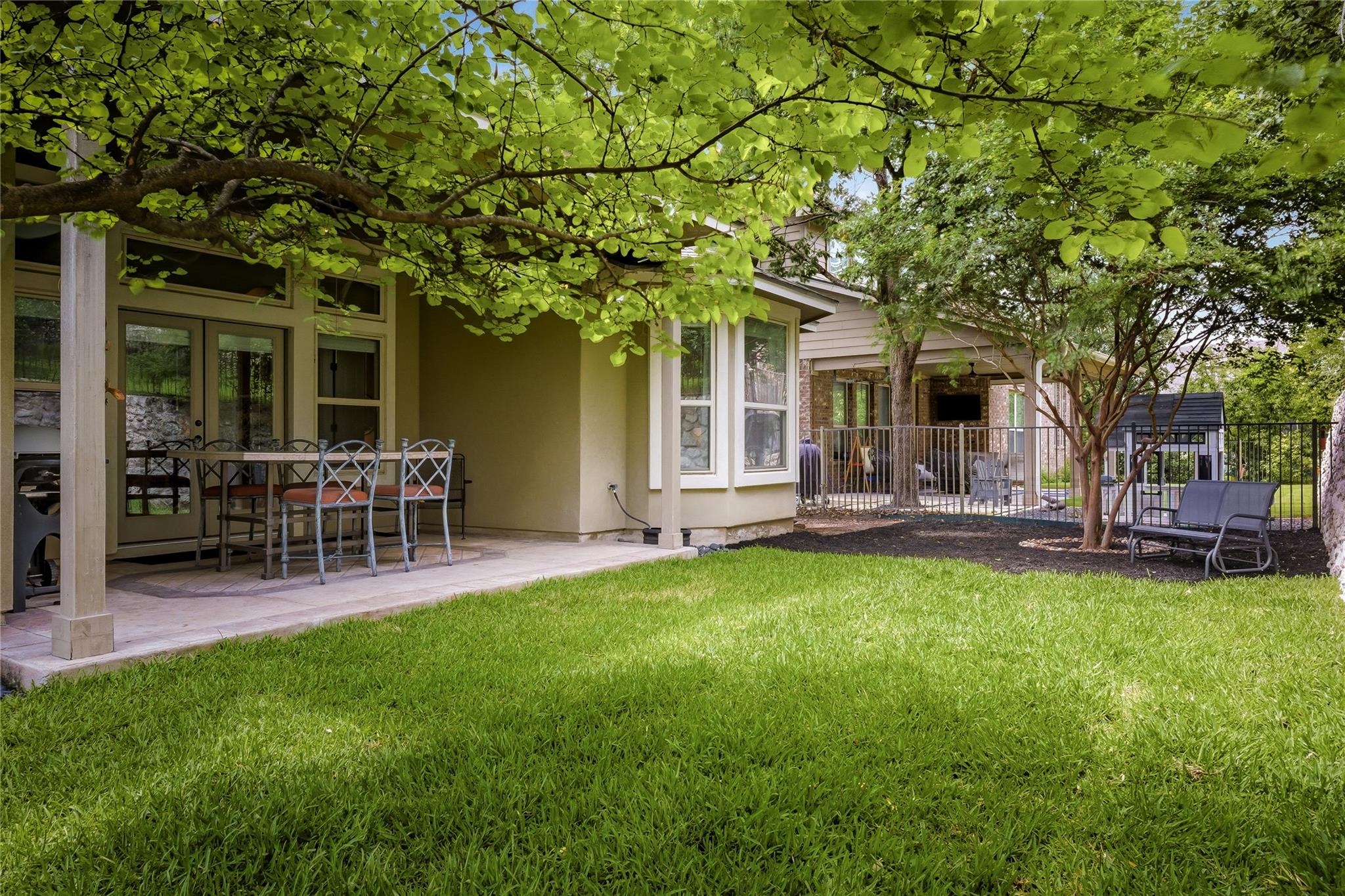 214 Bellagio DR