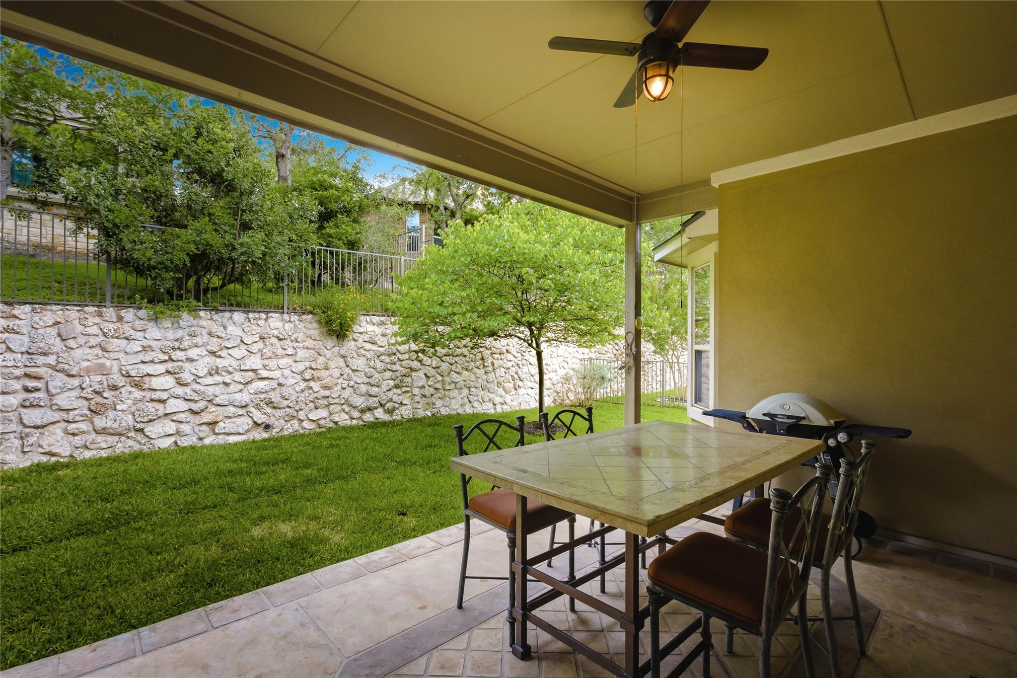 214 Bellagio DR