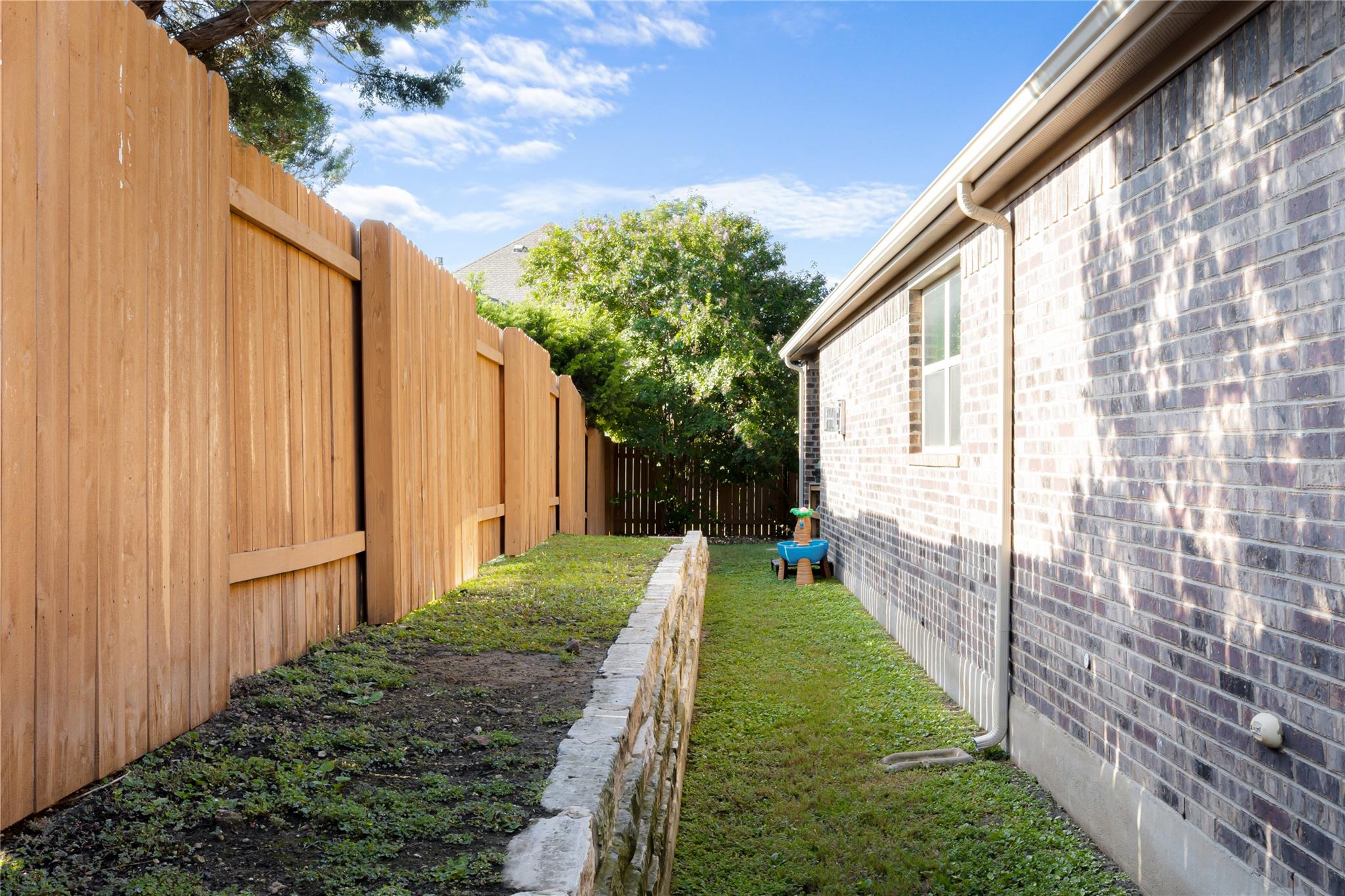 18609 Rio Chama LN