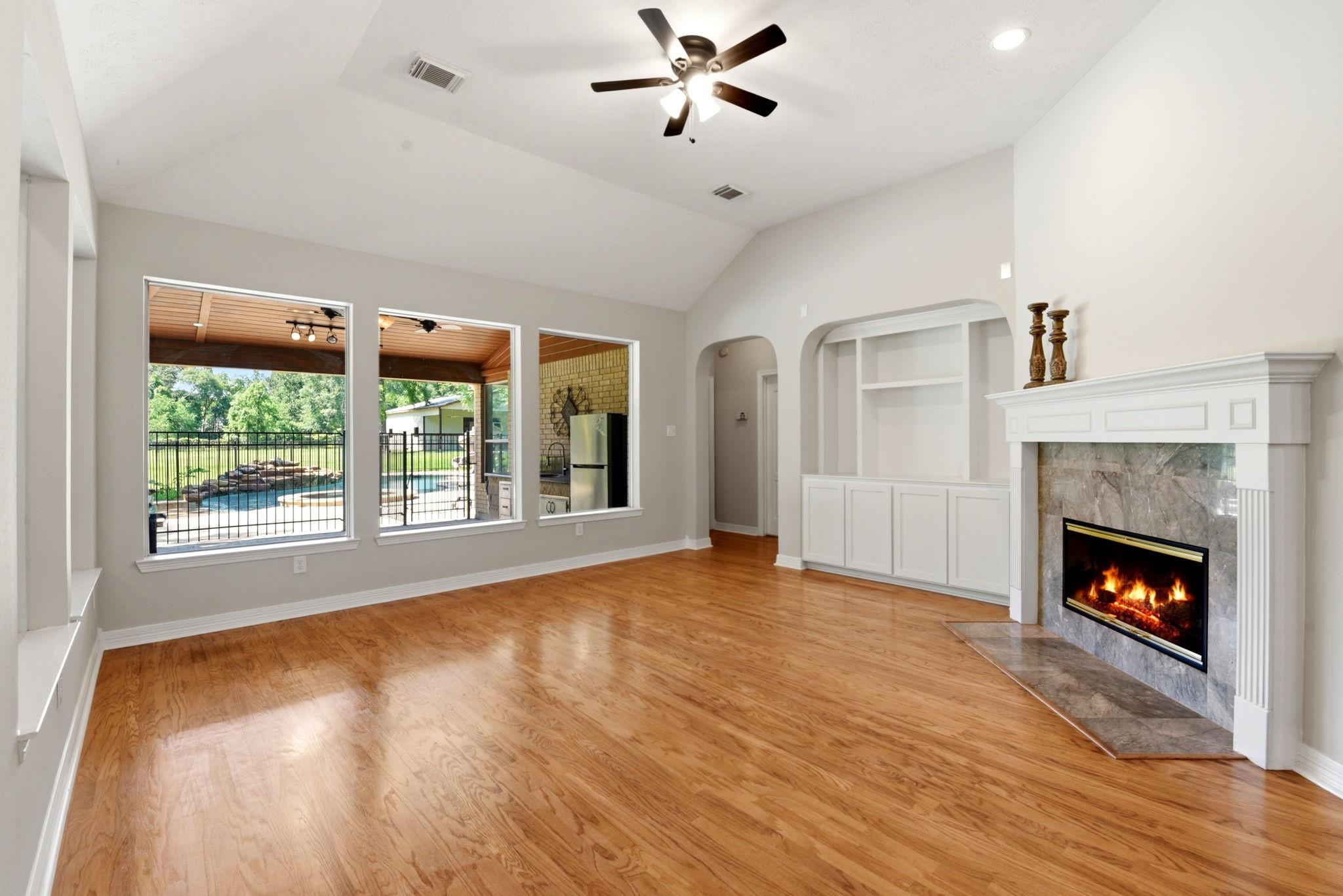 10965 Lake Forest Drive