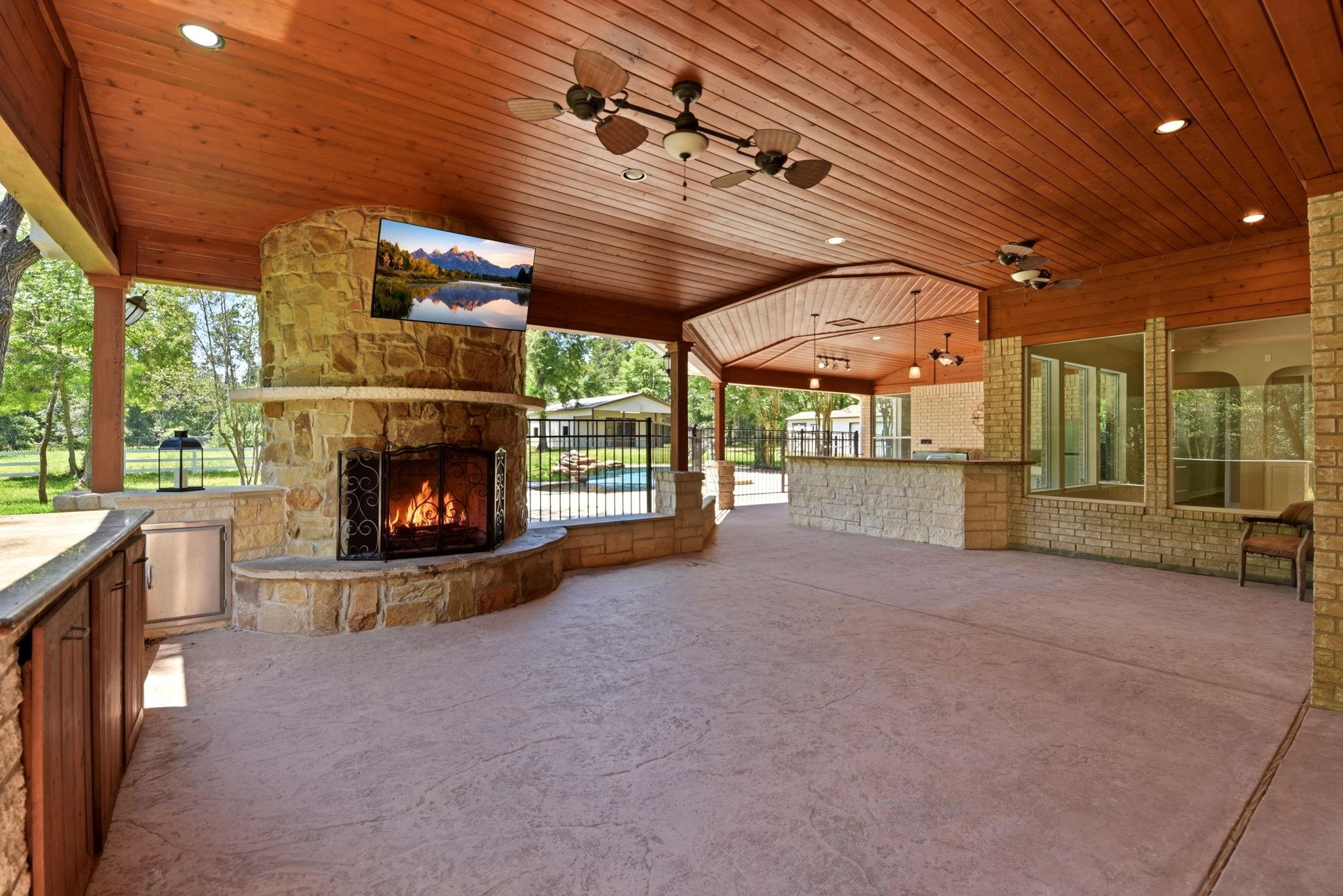 10965 Lake Forest Drive