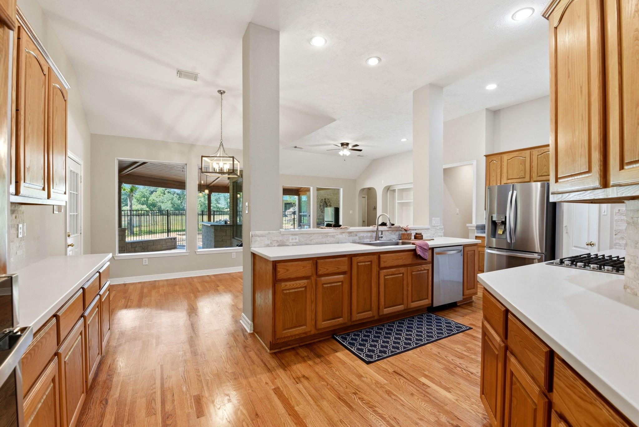 10965 Lake Forest Drive