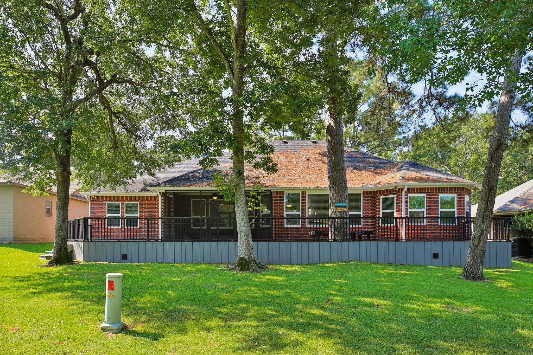 3146 Lake Island Drive