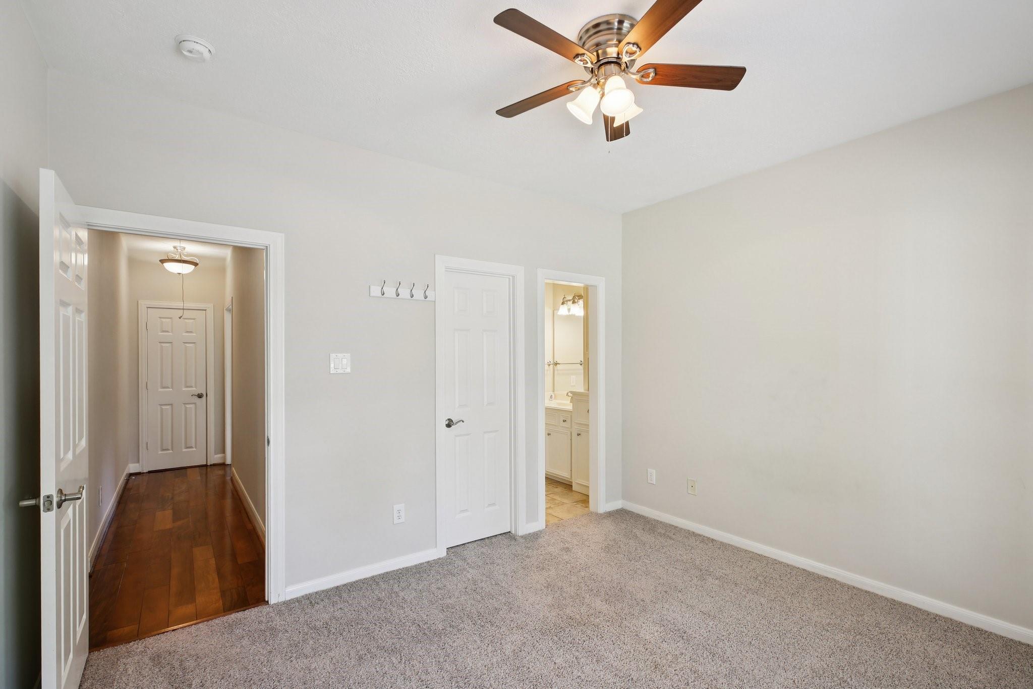 3146 Lake Island Drive