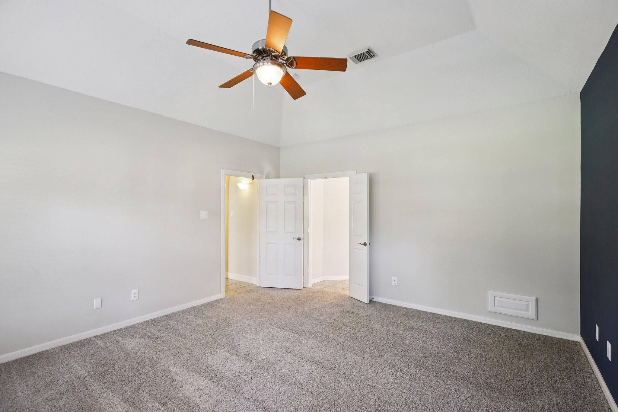 3146 Lake Island Drive