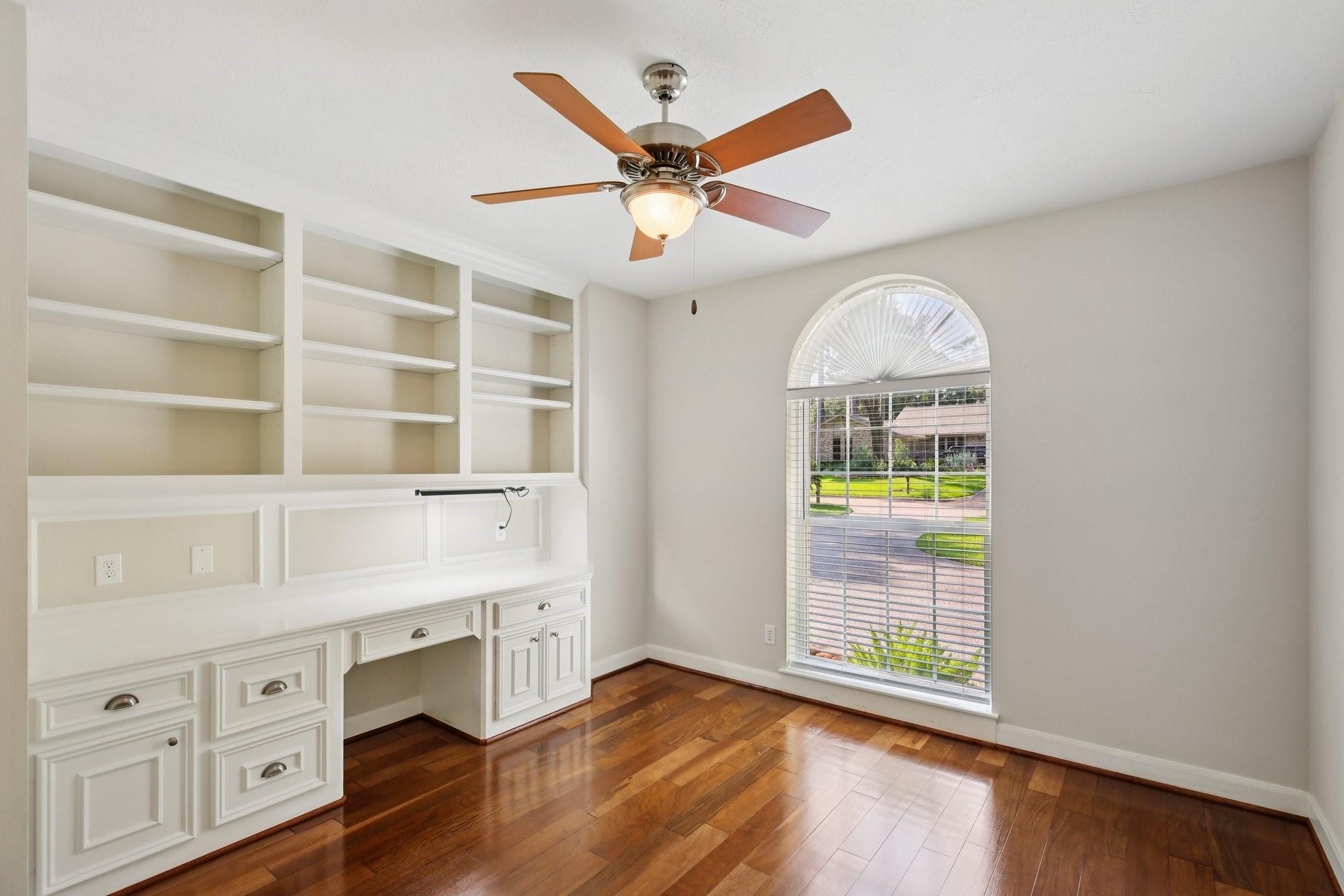 3146 Lake Island Drive