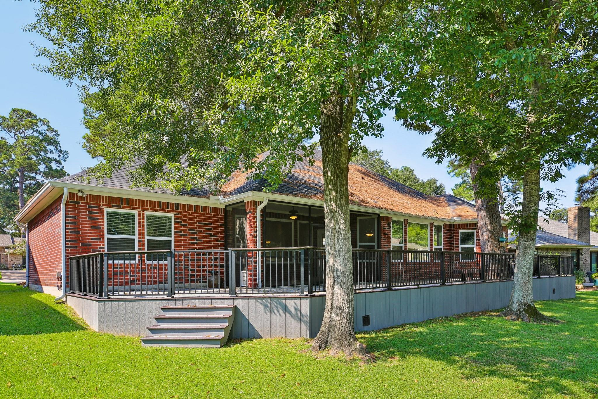 3146 Lake Island Drive