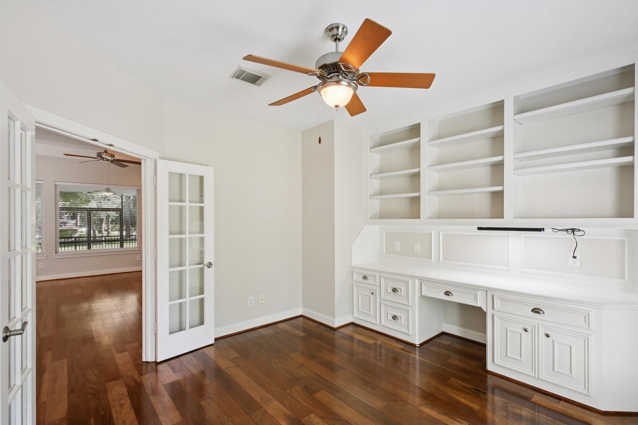 3146 Lake Island Drive